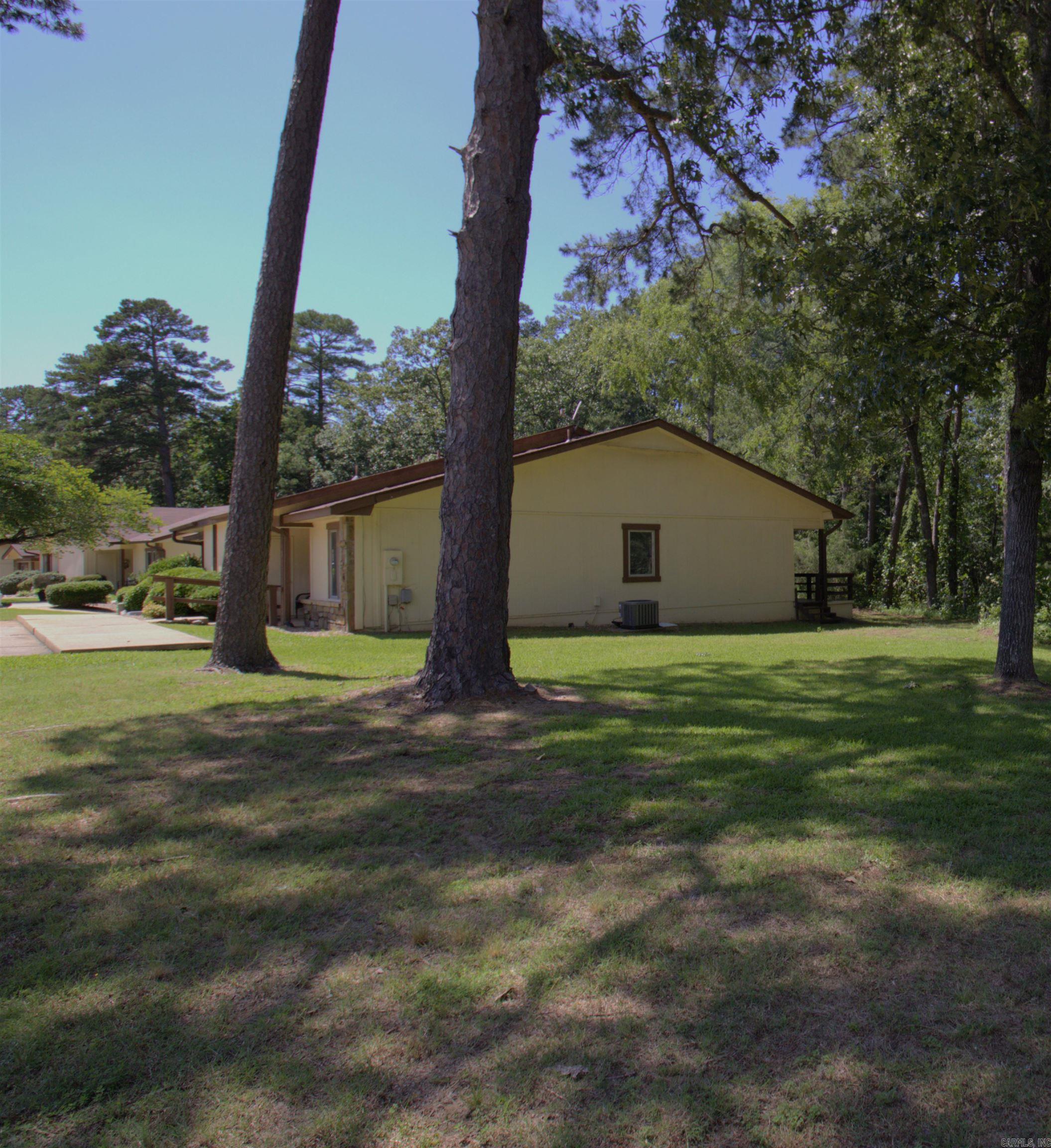 1  Lindsay  Hot Springs Village, AR