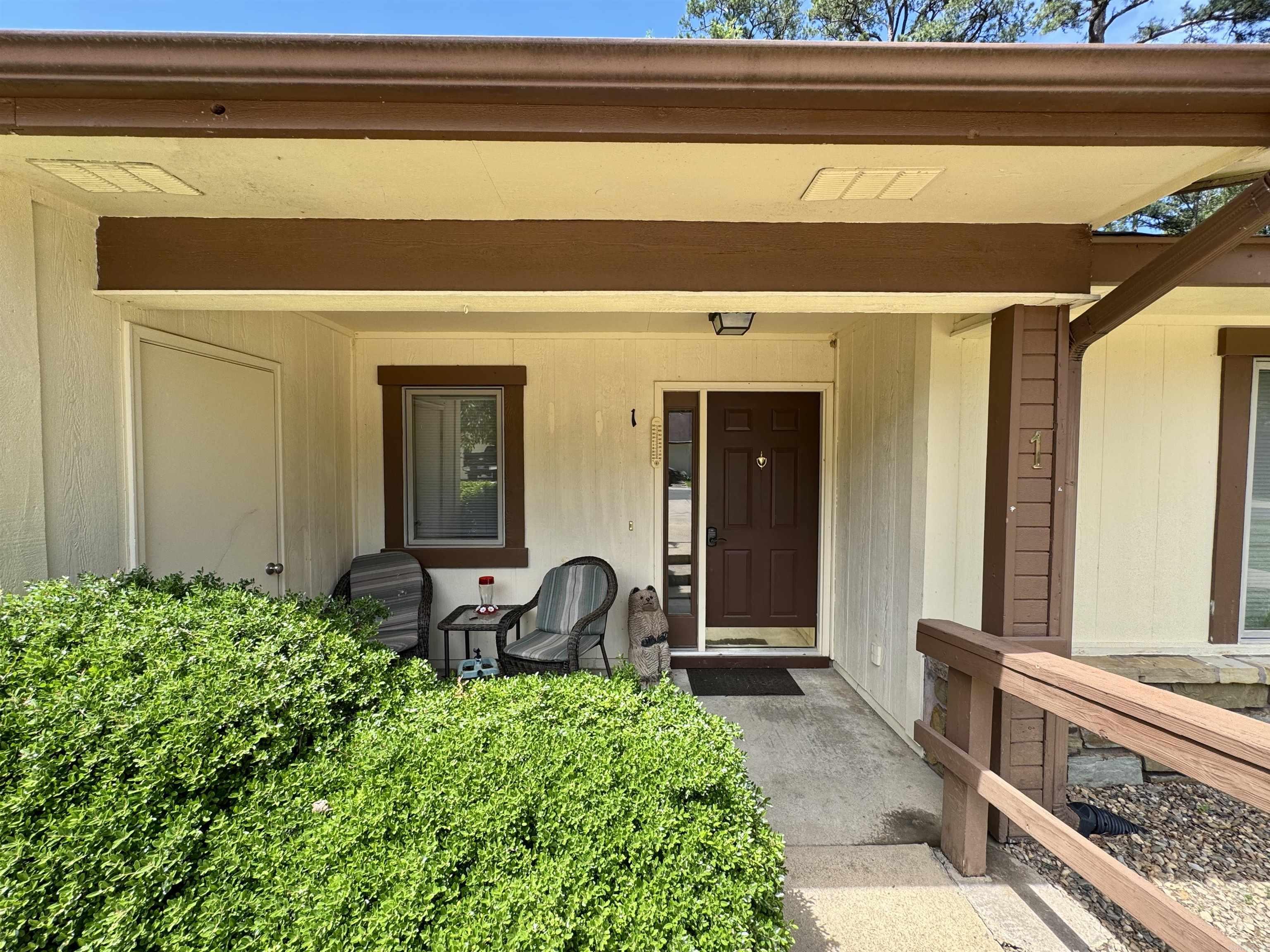 1  Lindsay  Hot Springs Village, AR