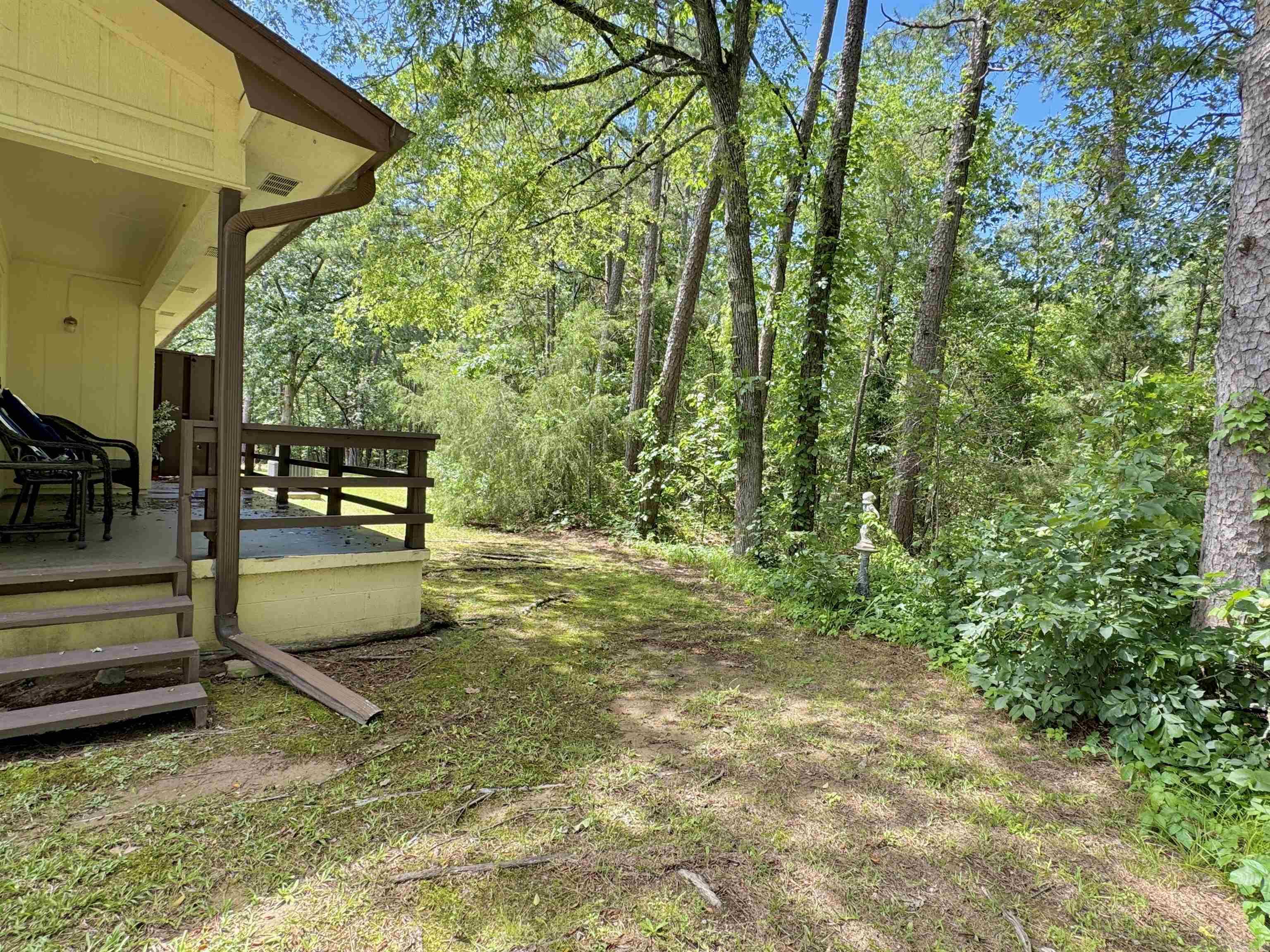 1  Lindsay  Hot Springs Village, AR