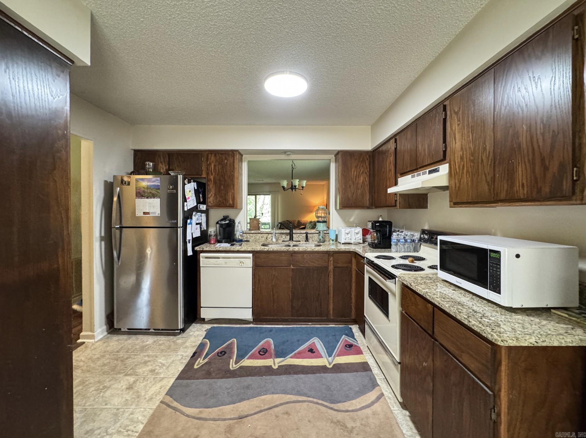 1  Lindsay  Hot Springs Village, AR