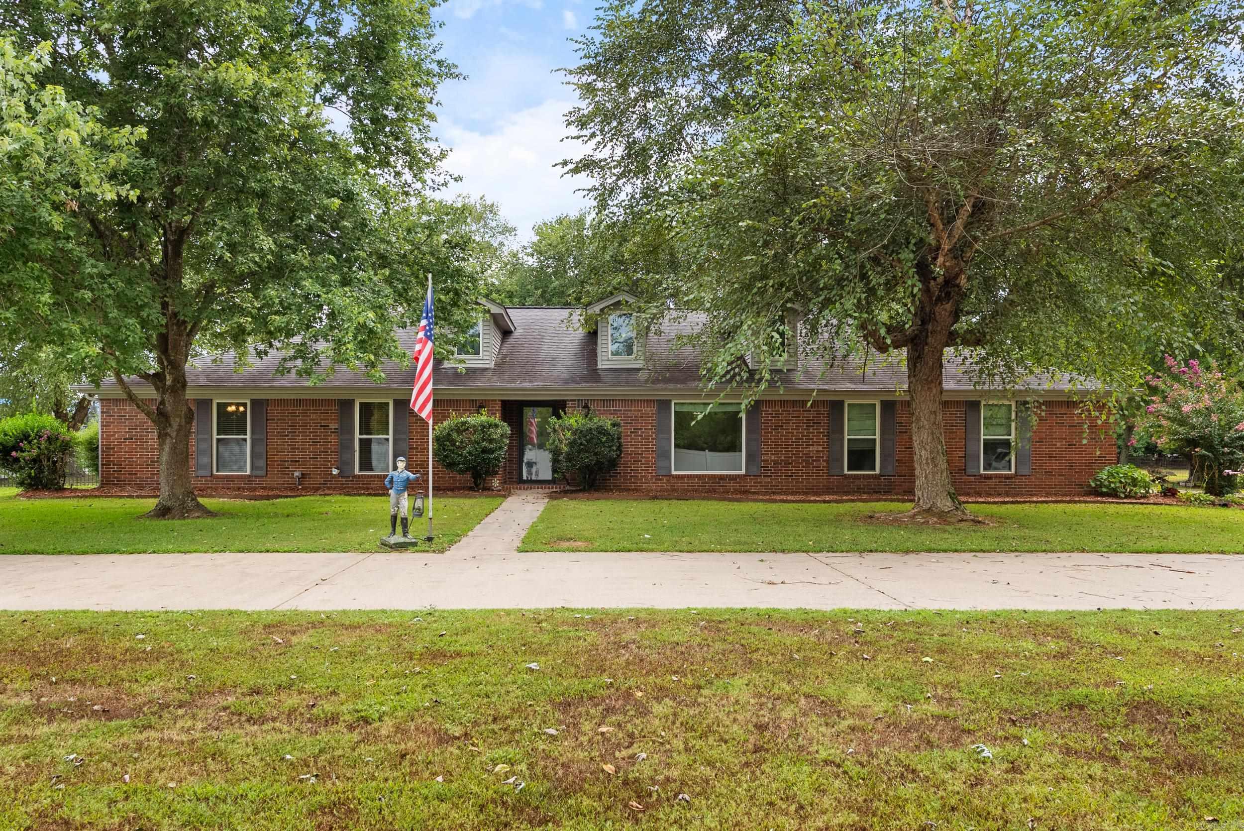 157 South Broadview  Greenbrier, AR