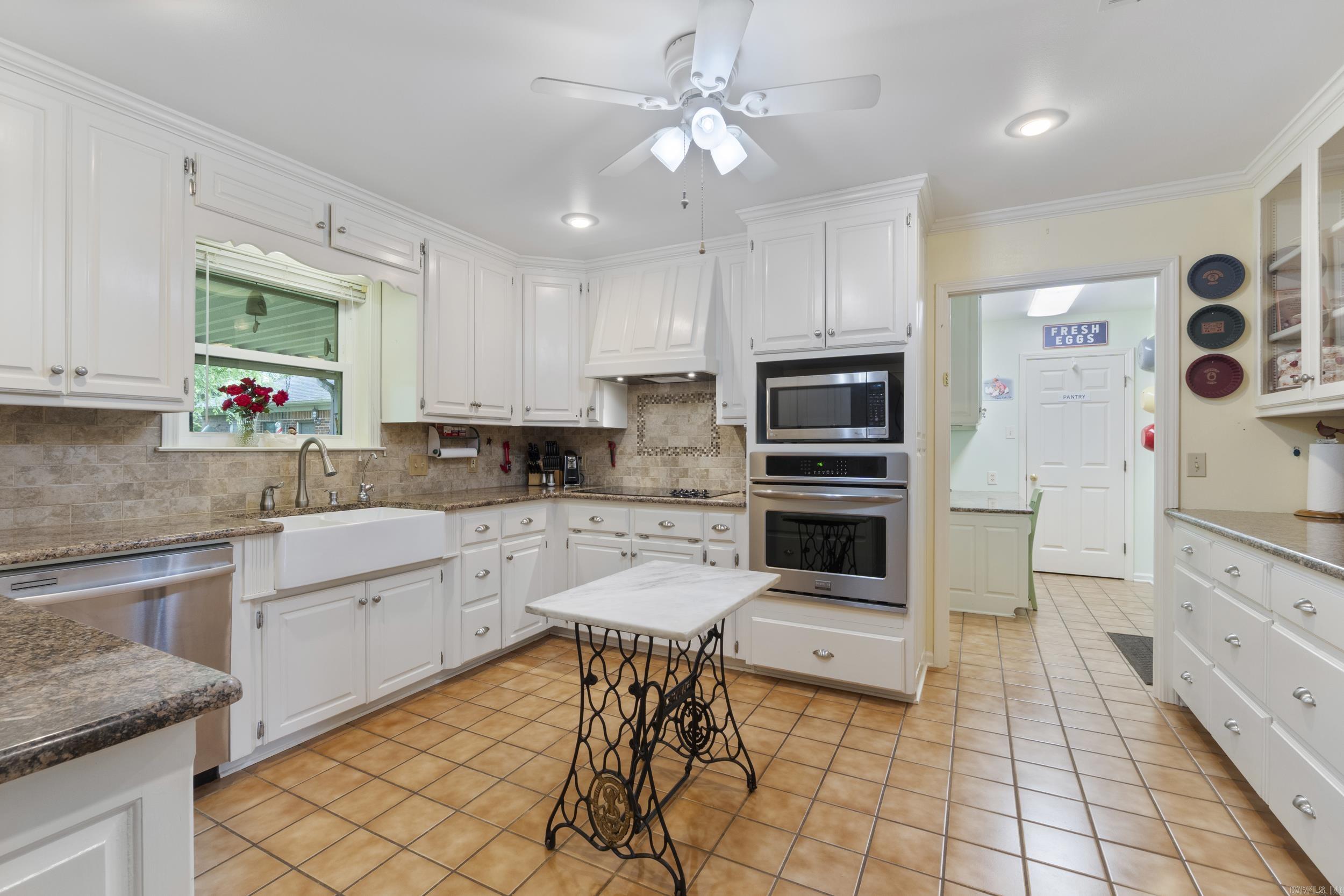157  S Broadview  Greenbrier, AR