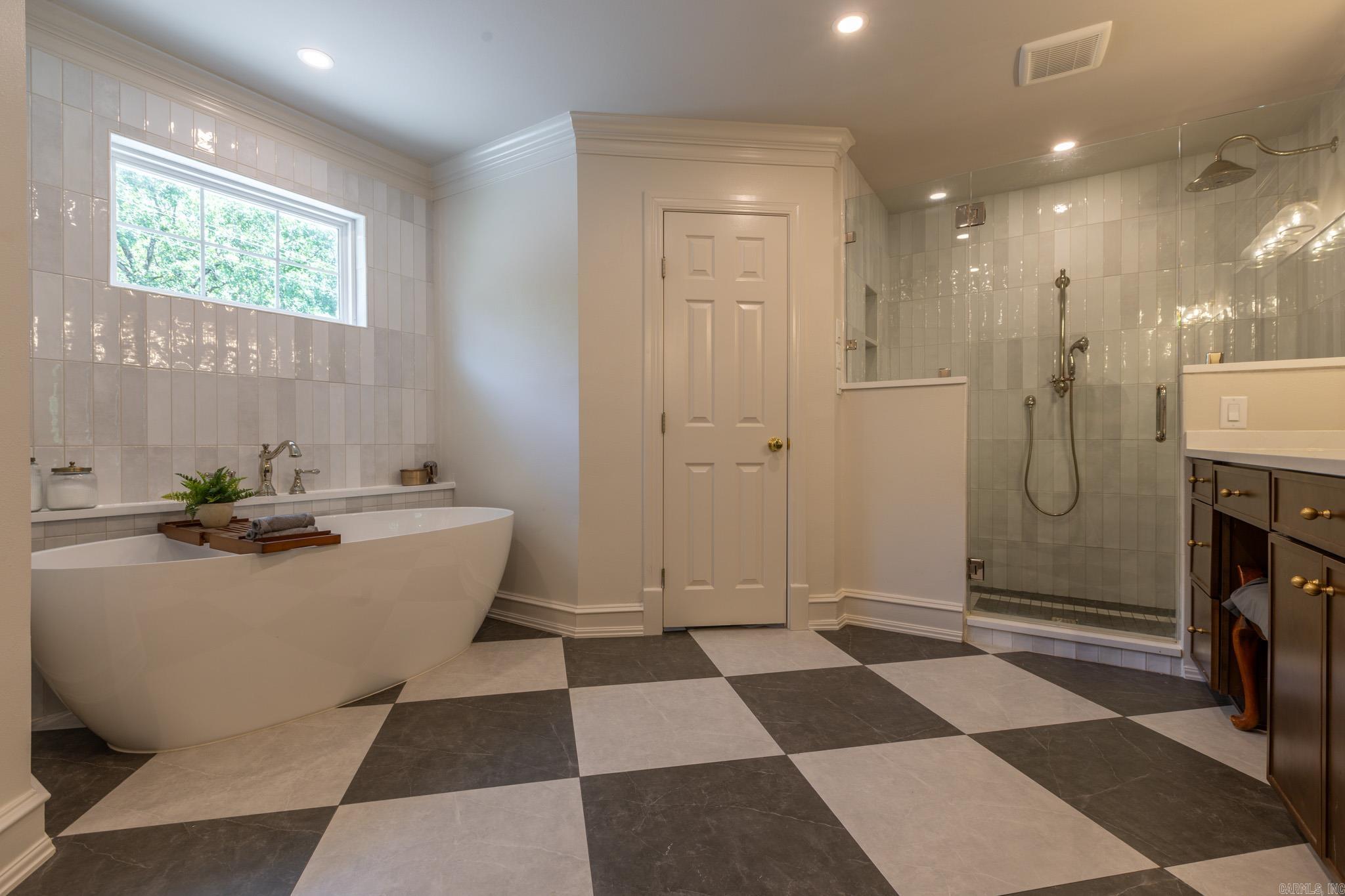 40  Tennyson Ct  North Little Rock, AR