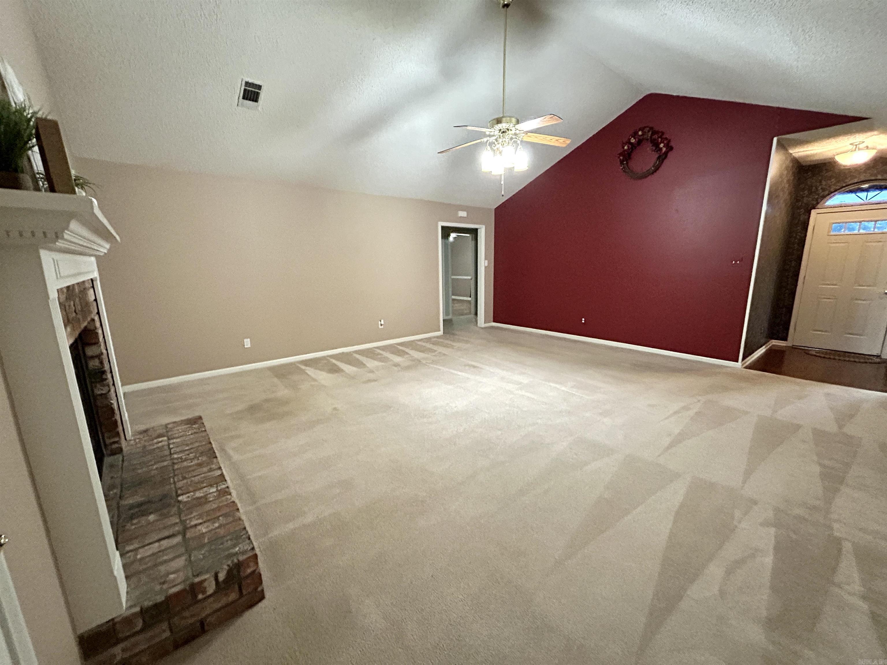 1828  DOVE  Benton, AR