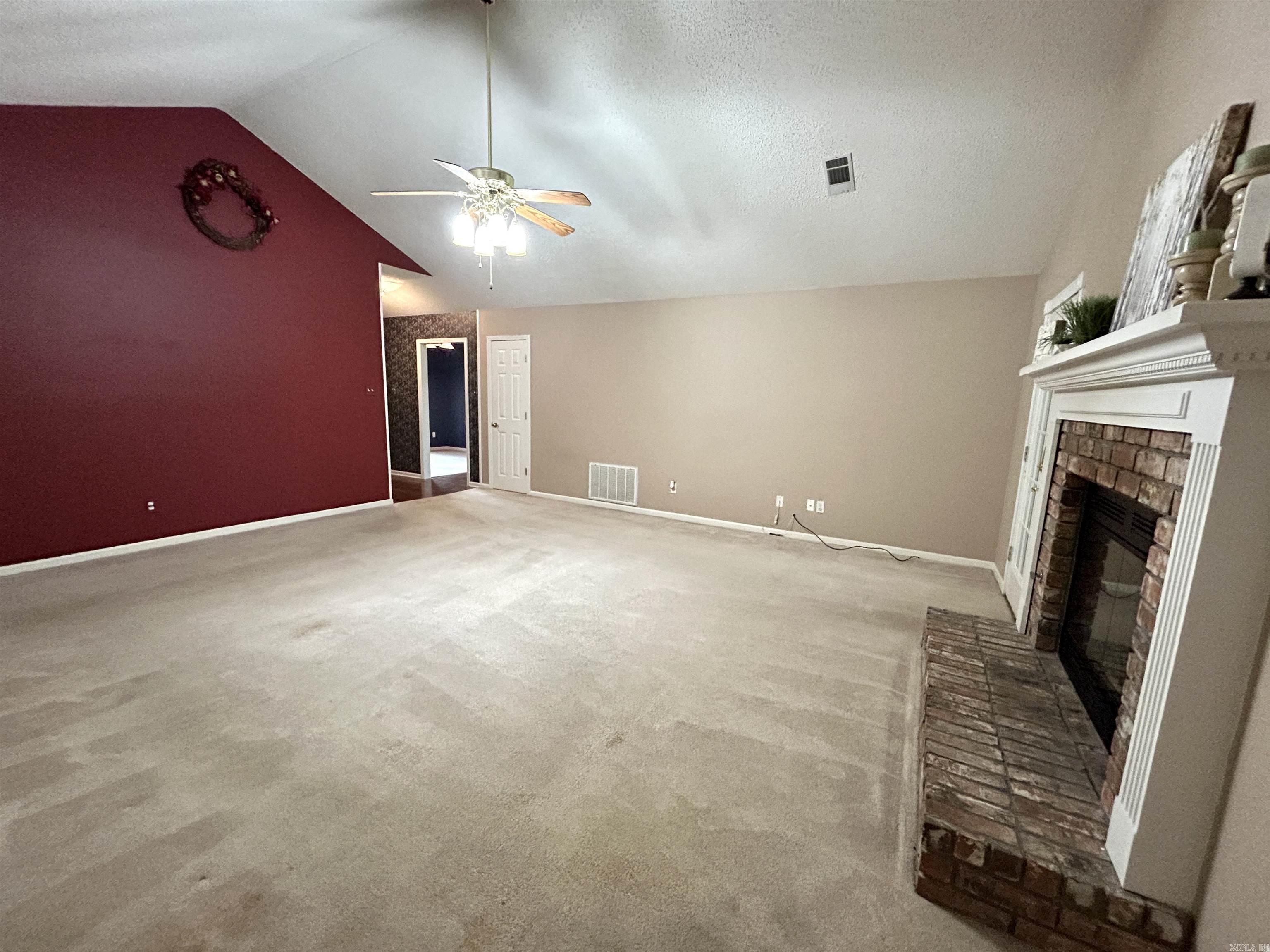 1828  DOVE  Benton, AR