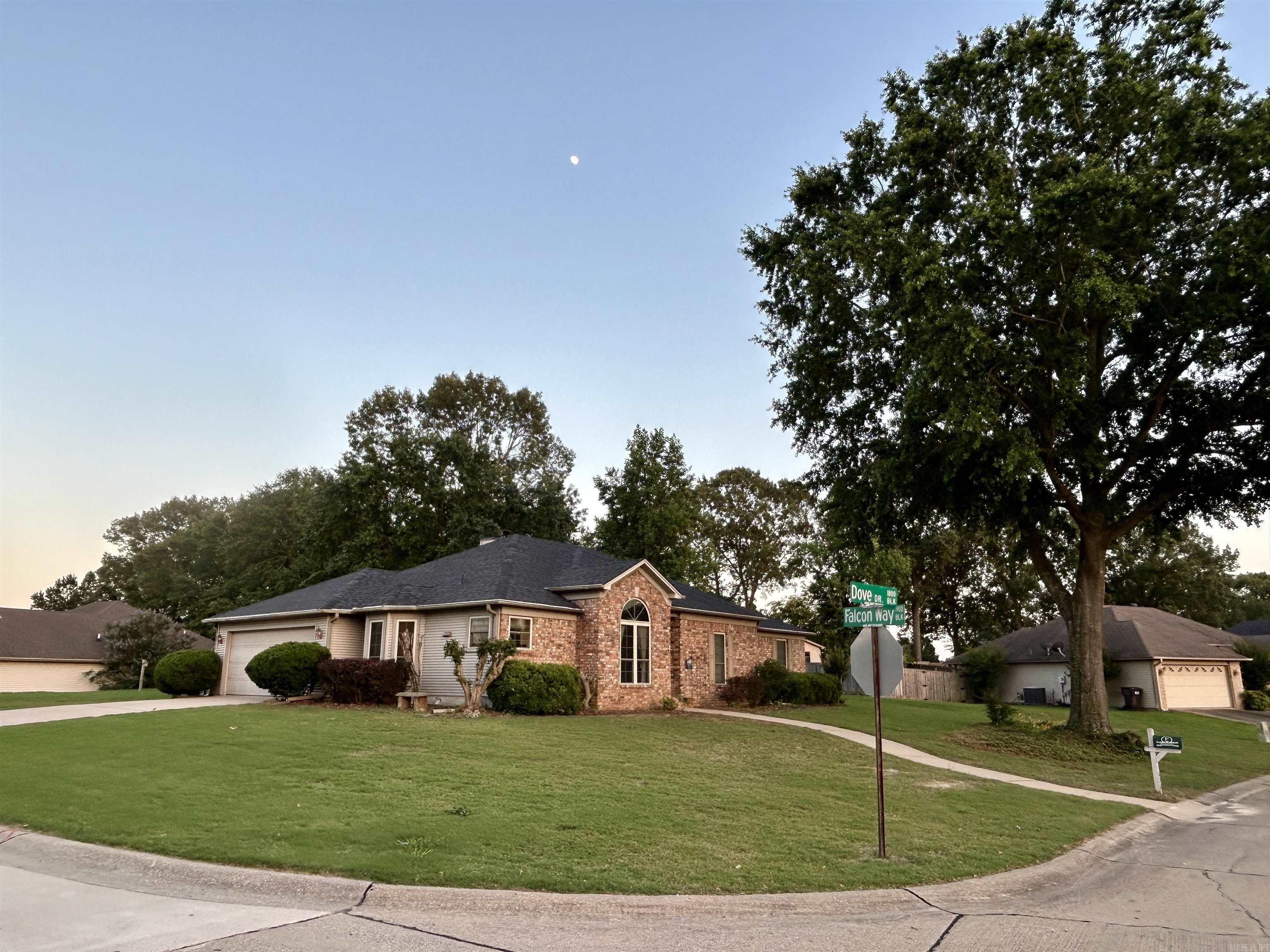 1828  DOVE  Benton, AR