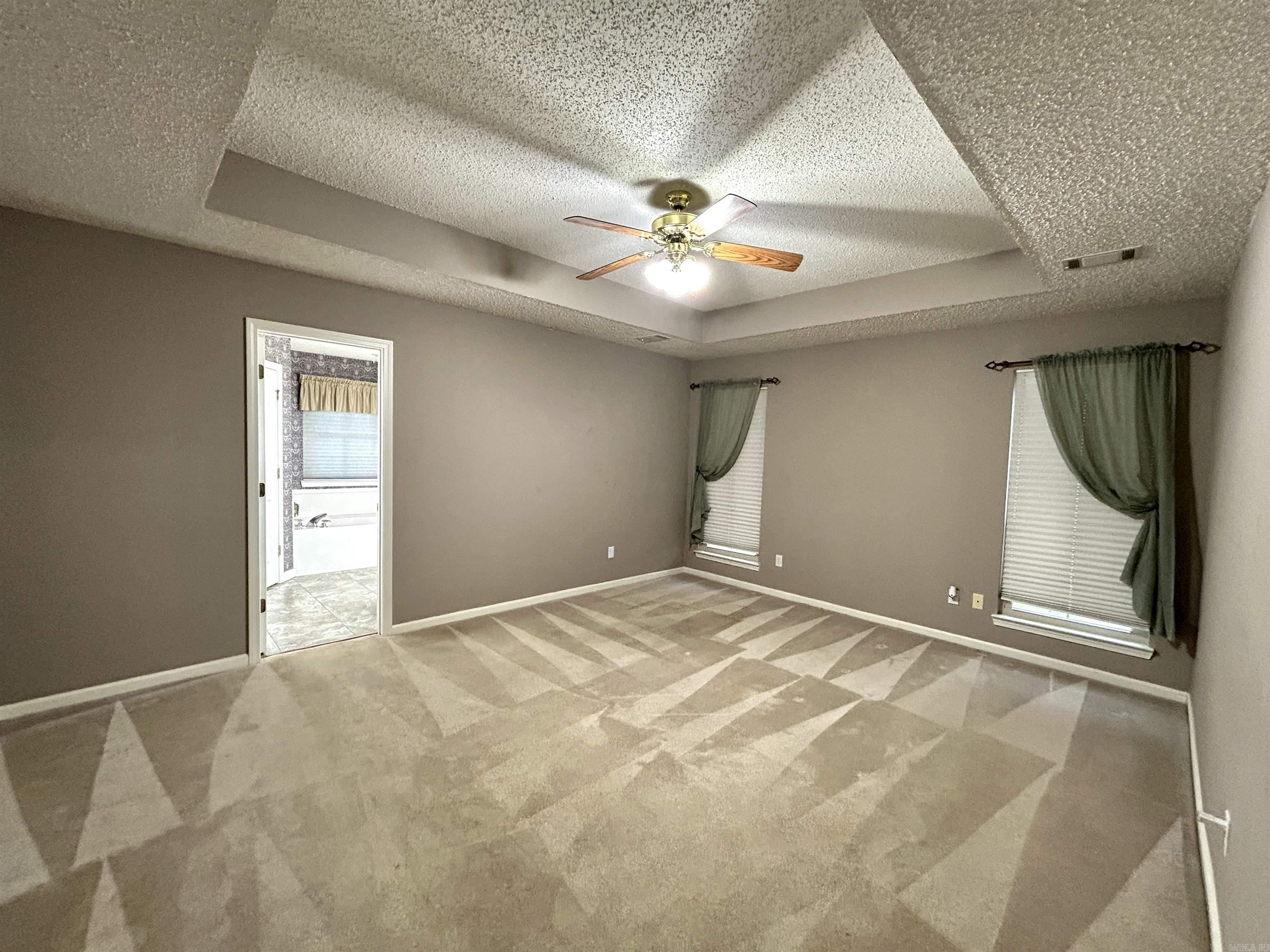 1828  DOVE  Benton, AR