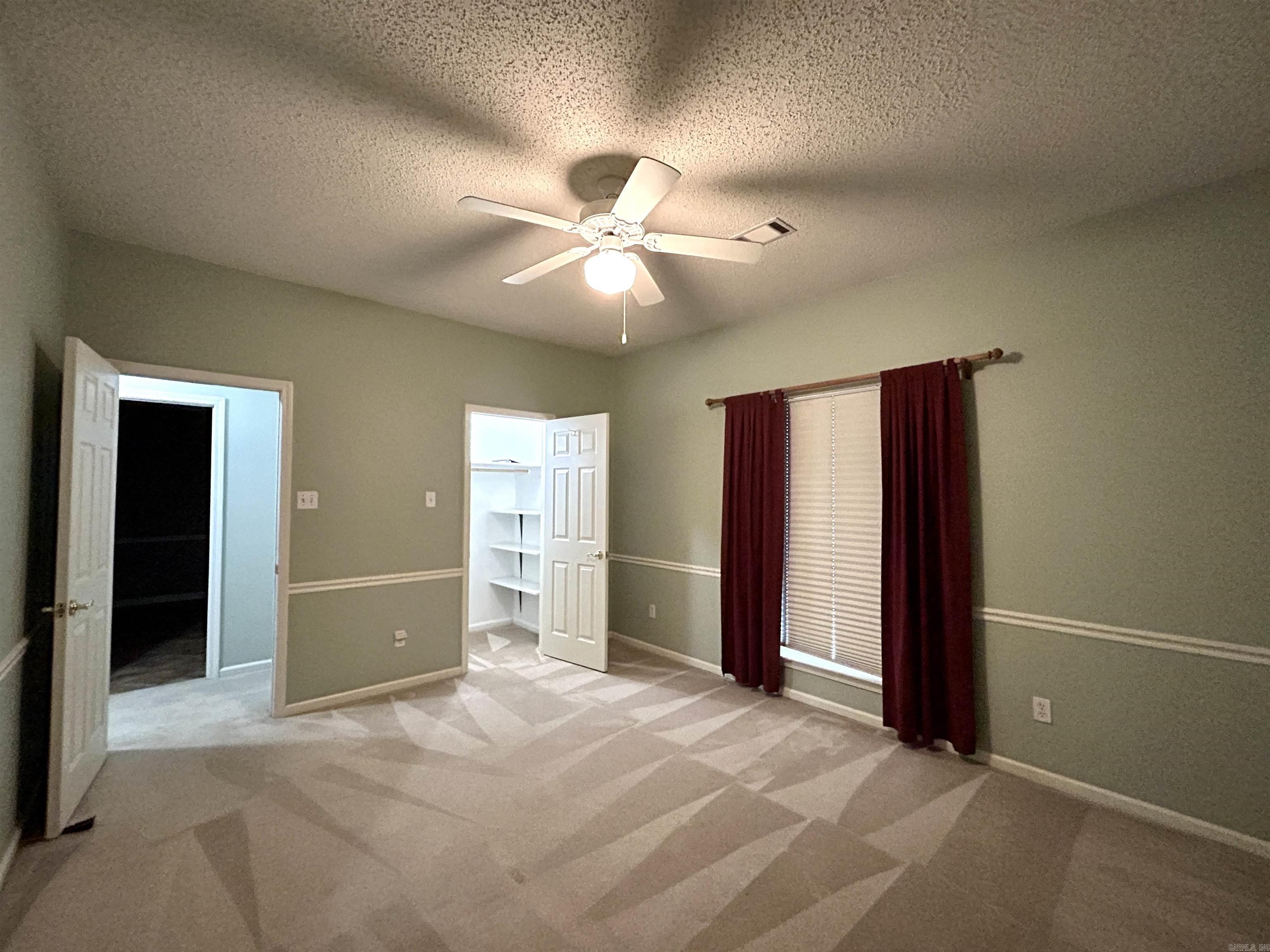 1828  DOVE  Benton, AR