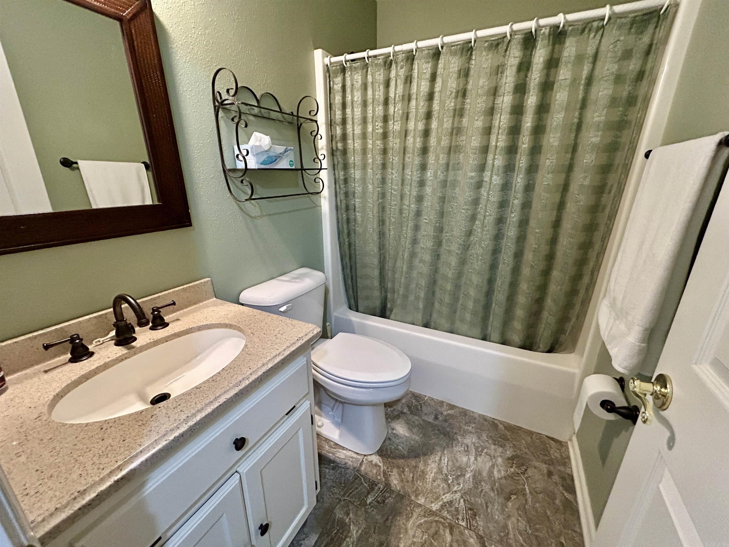 1828  DOVE  Benton, AR