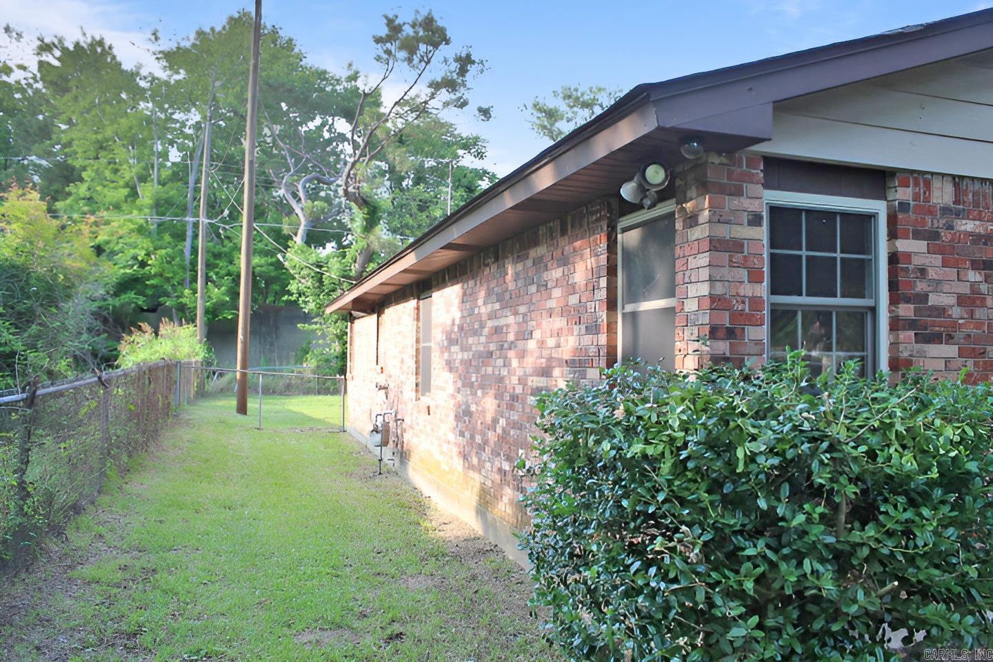 2507 E 10th  Pine Bluff, AR