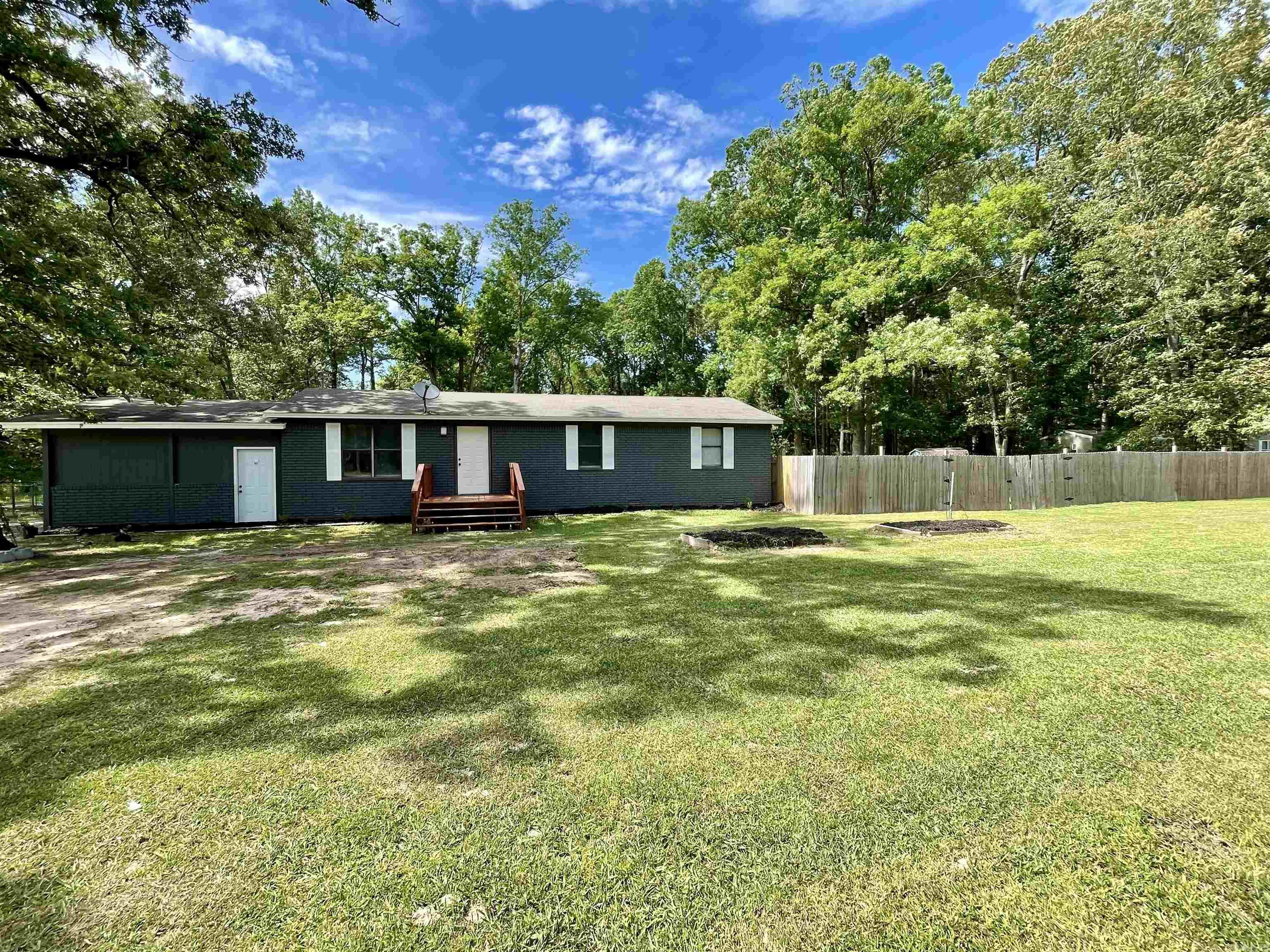 7901  Sulphur Springs  Pine Bluff, AR