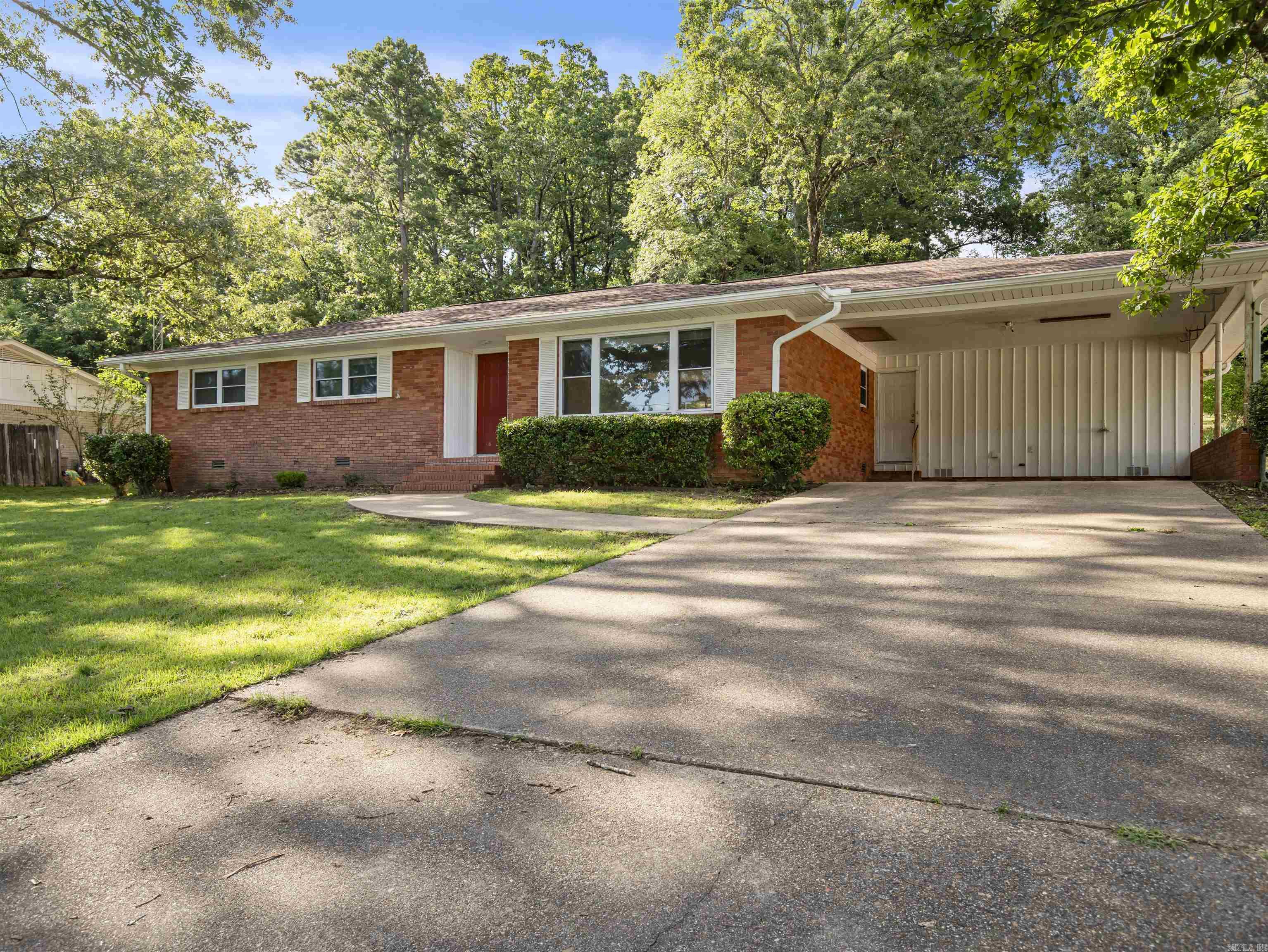 217  Yorkshire  Hot Springs, AR