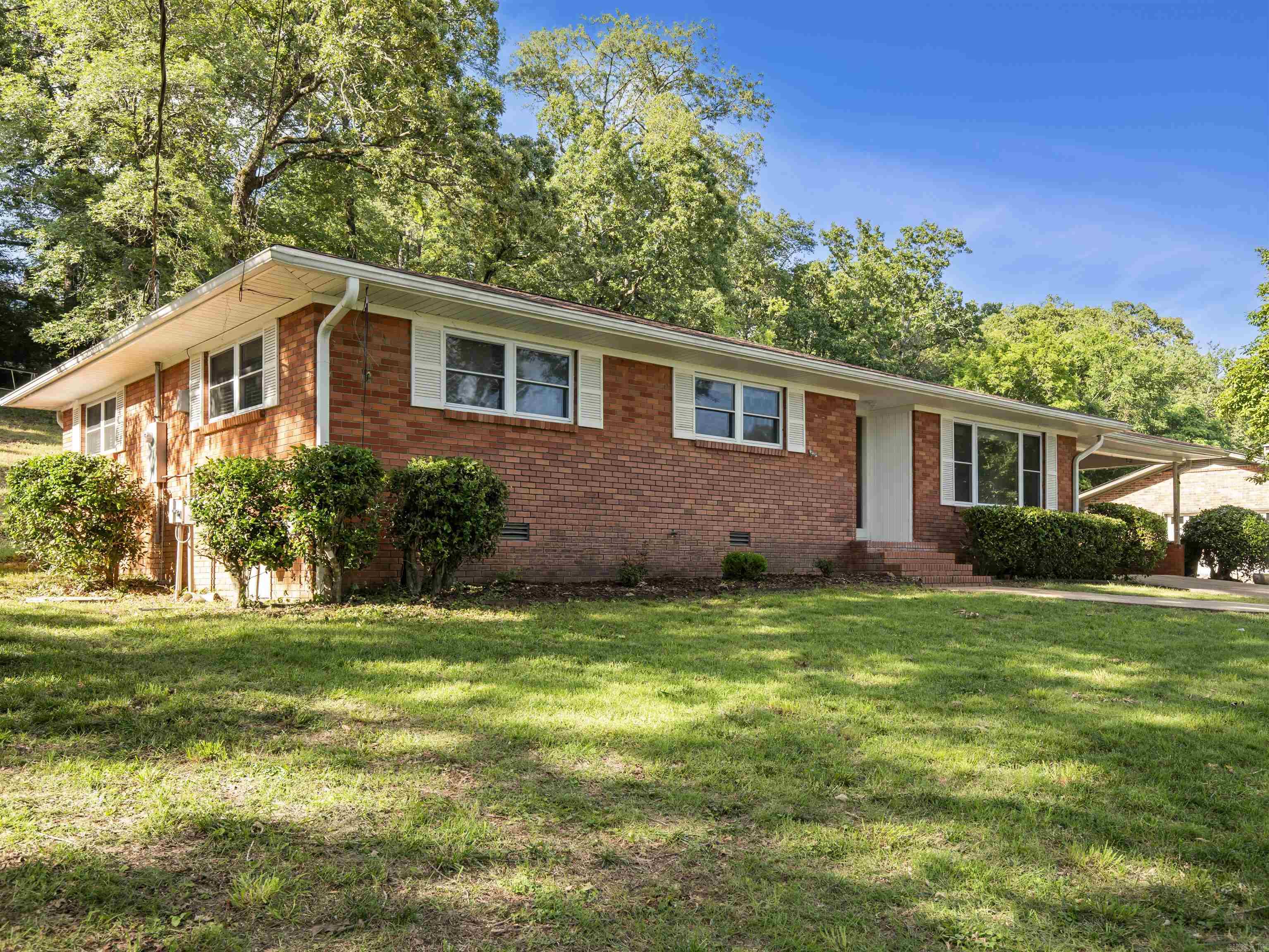 217  Yorkshire  Hot Springs, AR
