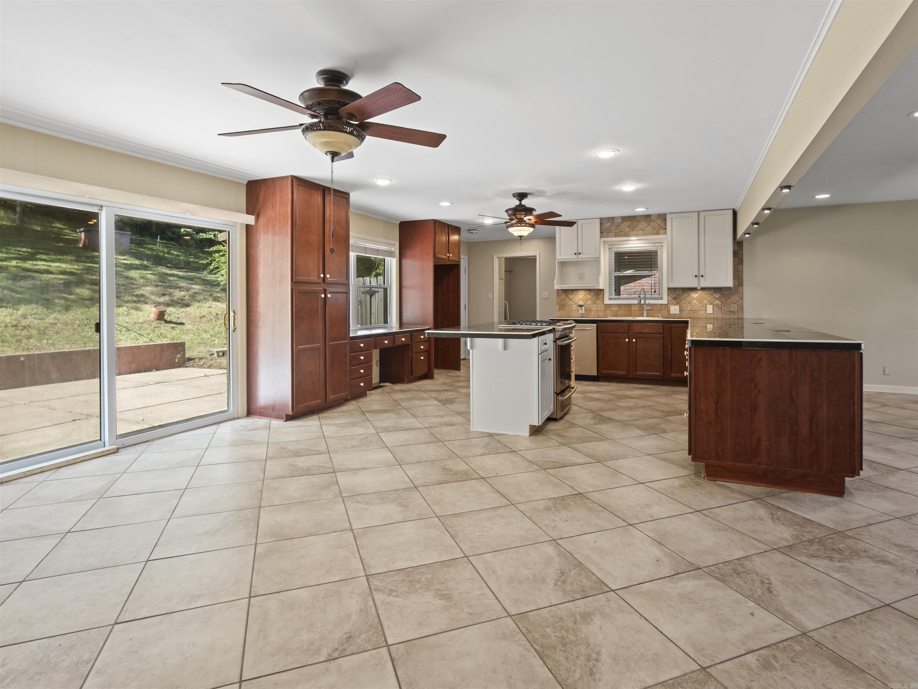 217  Yorkshire  Hot Springs, AR