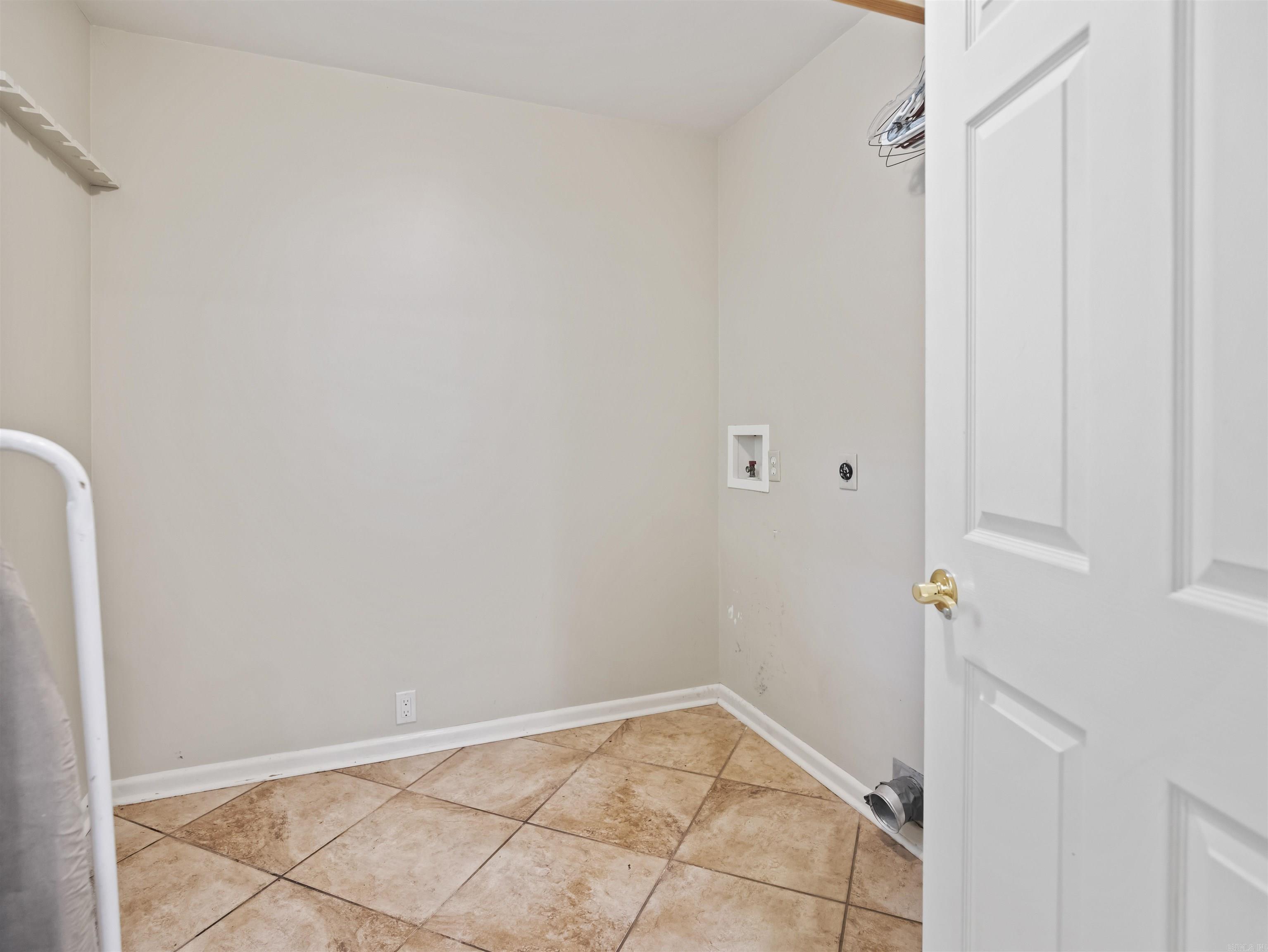 217  Yorkshire  Hot Springs, AR