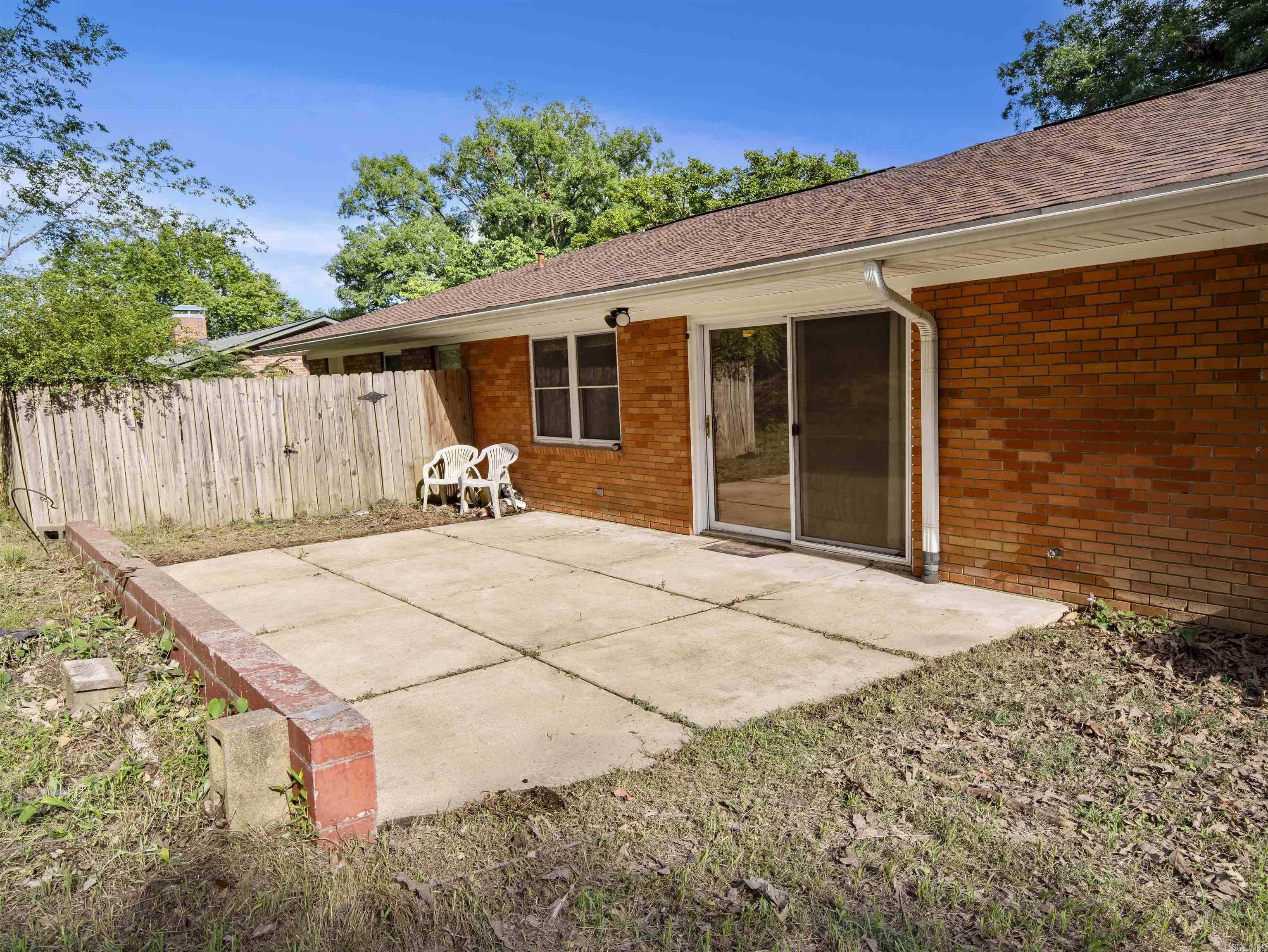 217  Yorkshire  Hot Springs, AR