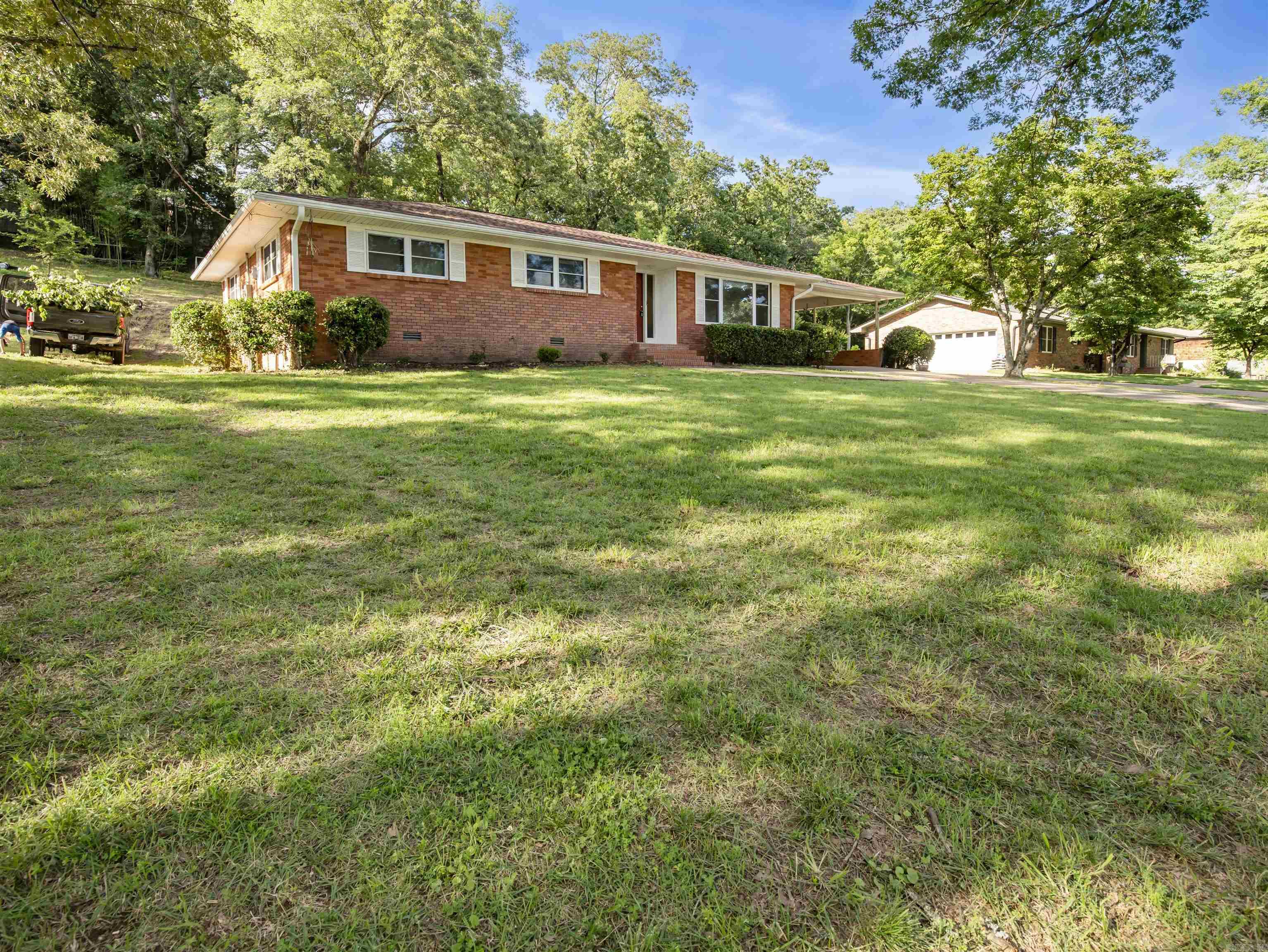 217  Yorkshire  Hot Springs, AR