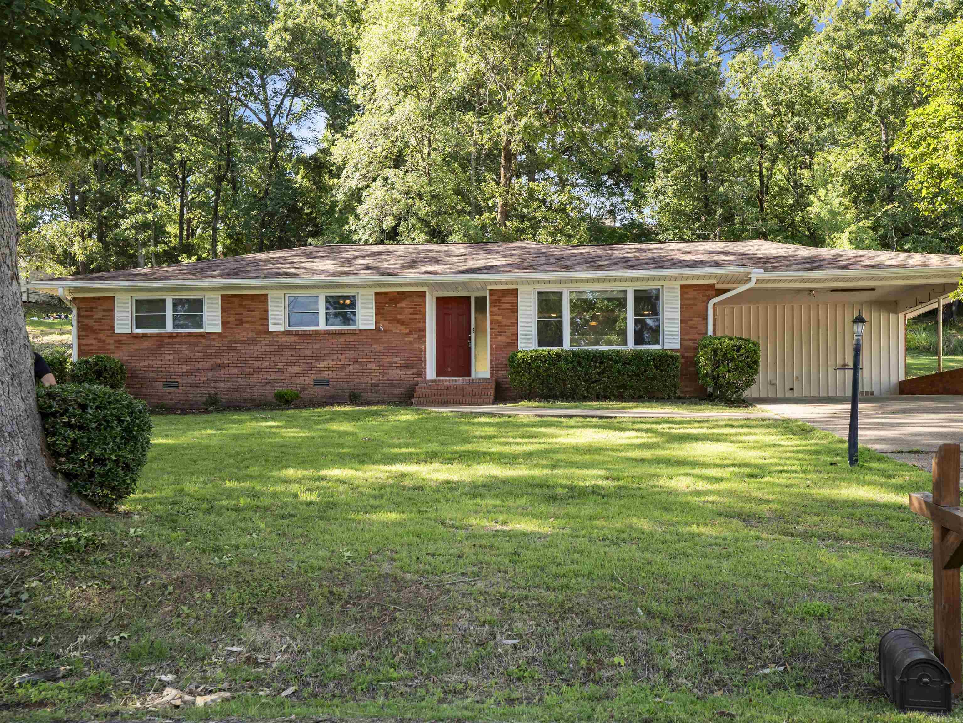 217  Yorkshire  Hot Springs, AR