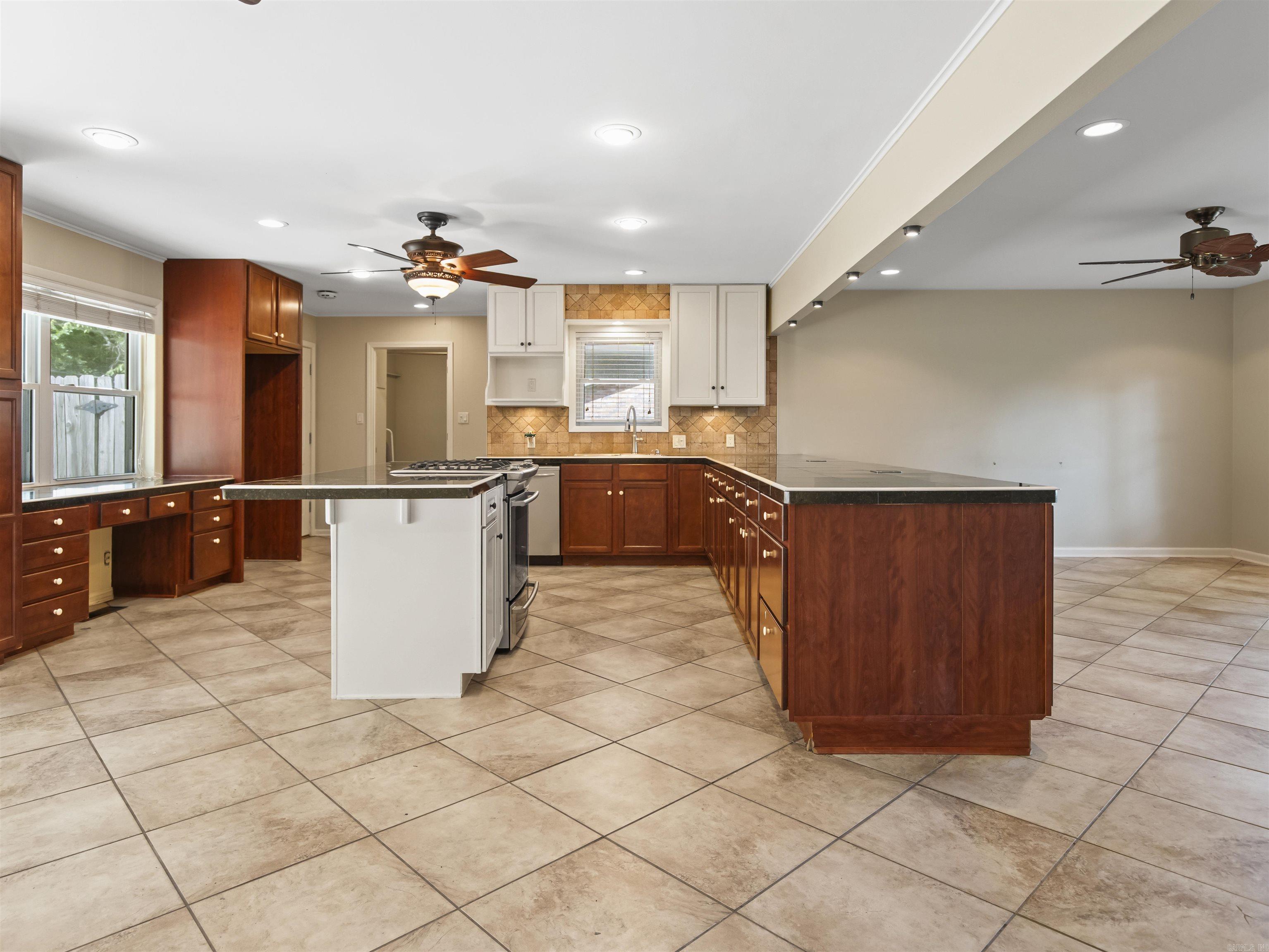 217  Yorkshire  Hot Springs, AR