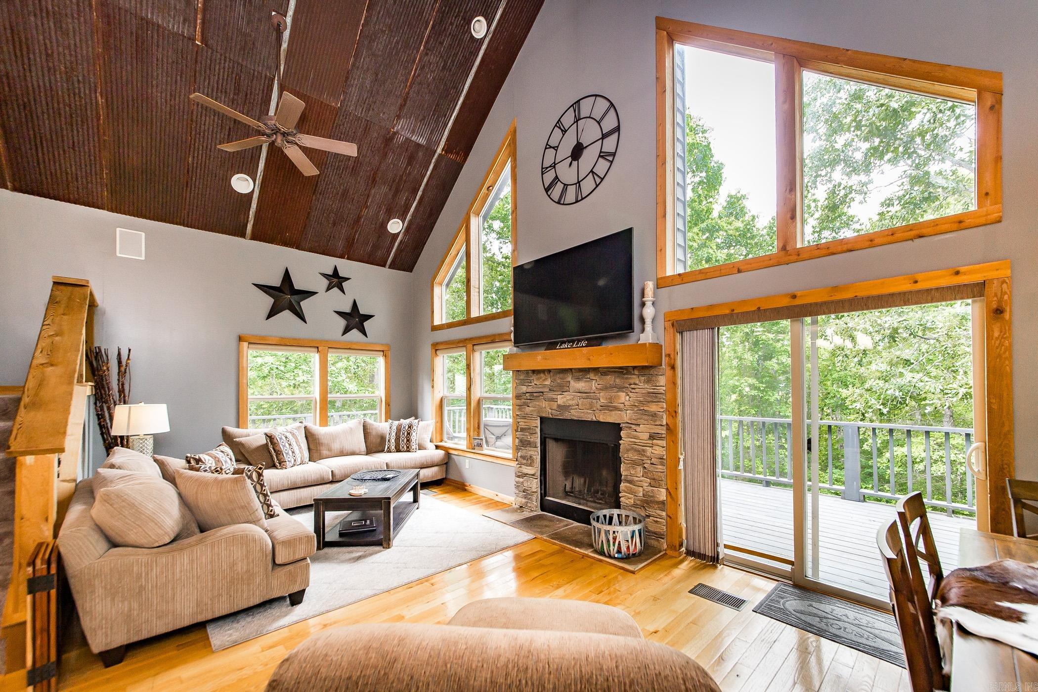 220  Brown Rd.  Greers Ferry, AR