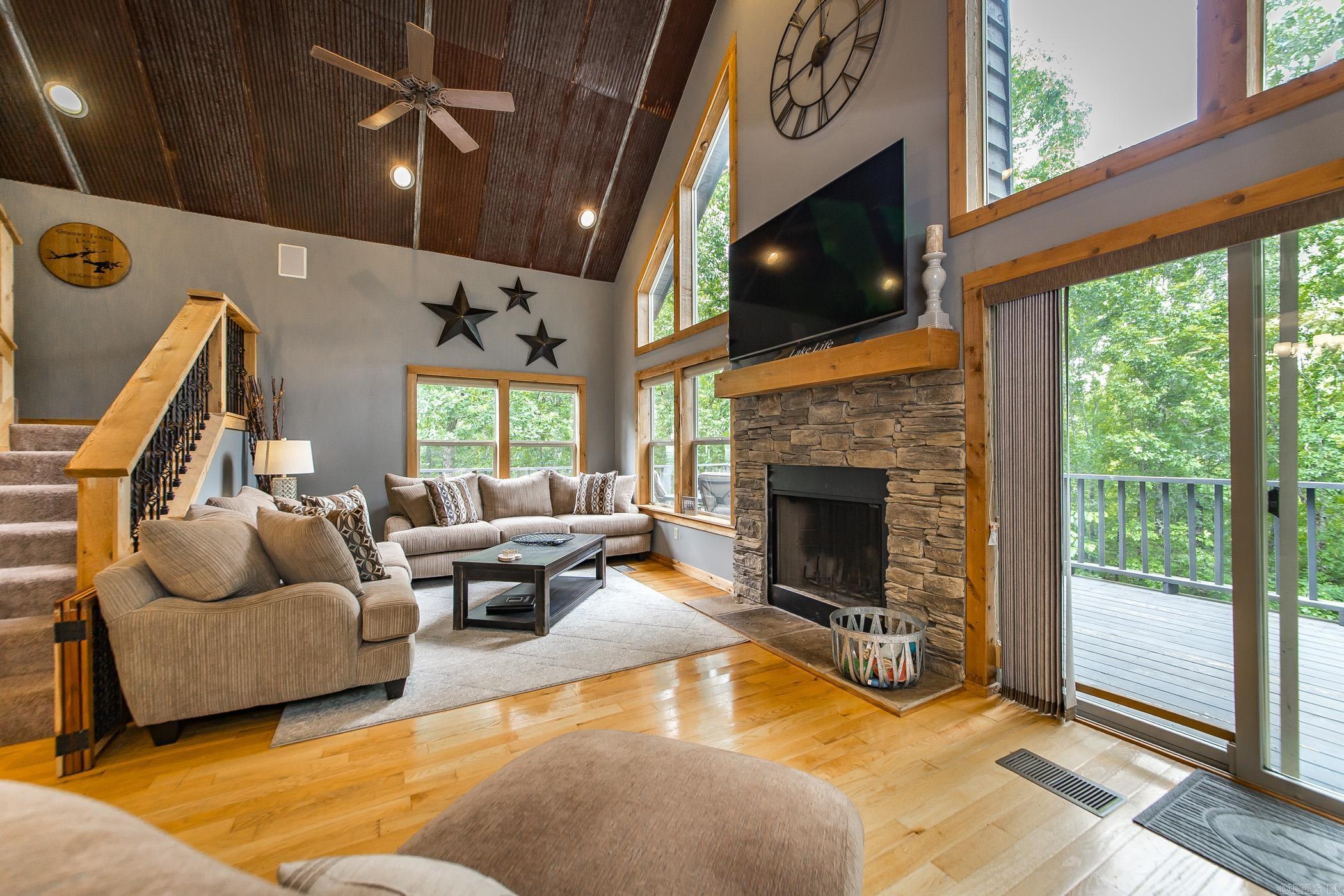 220  Brown Rd.  Greers Ferry, AR