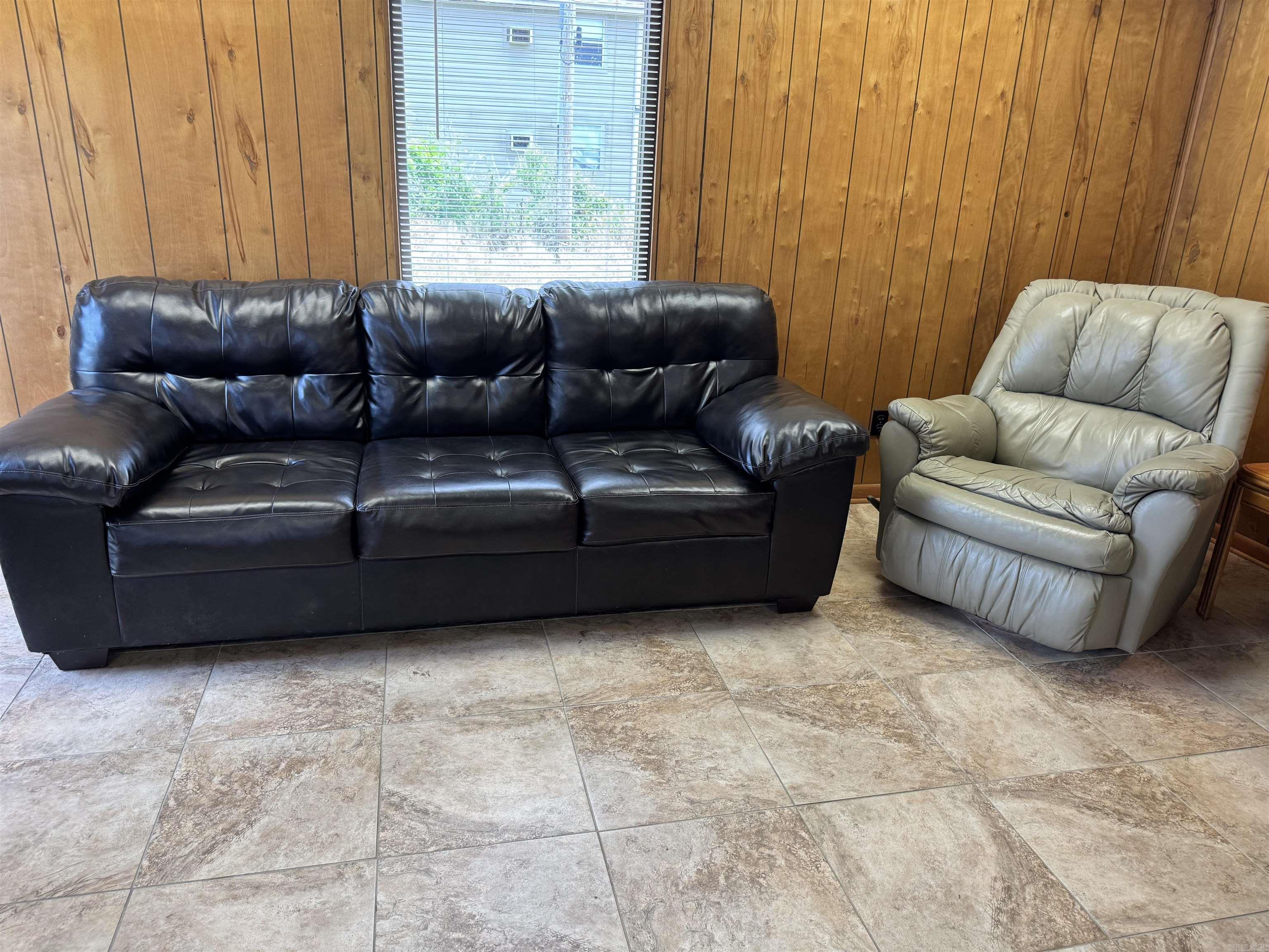 1  Beth  Gravel Ridge, AR