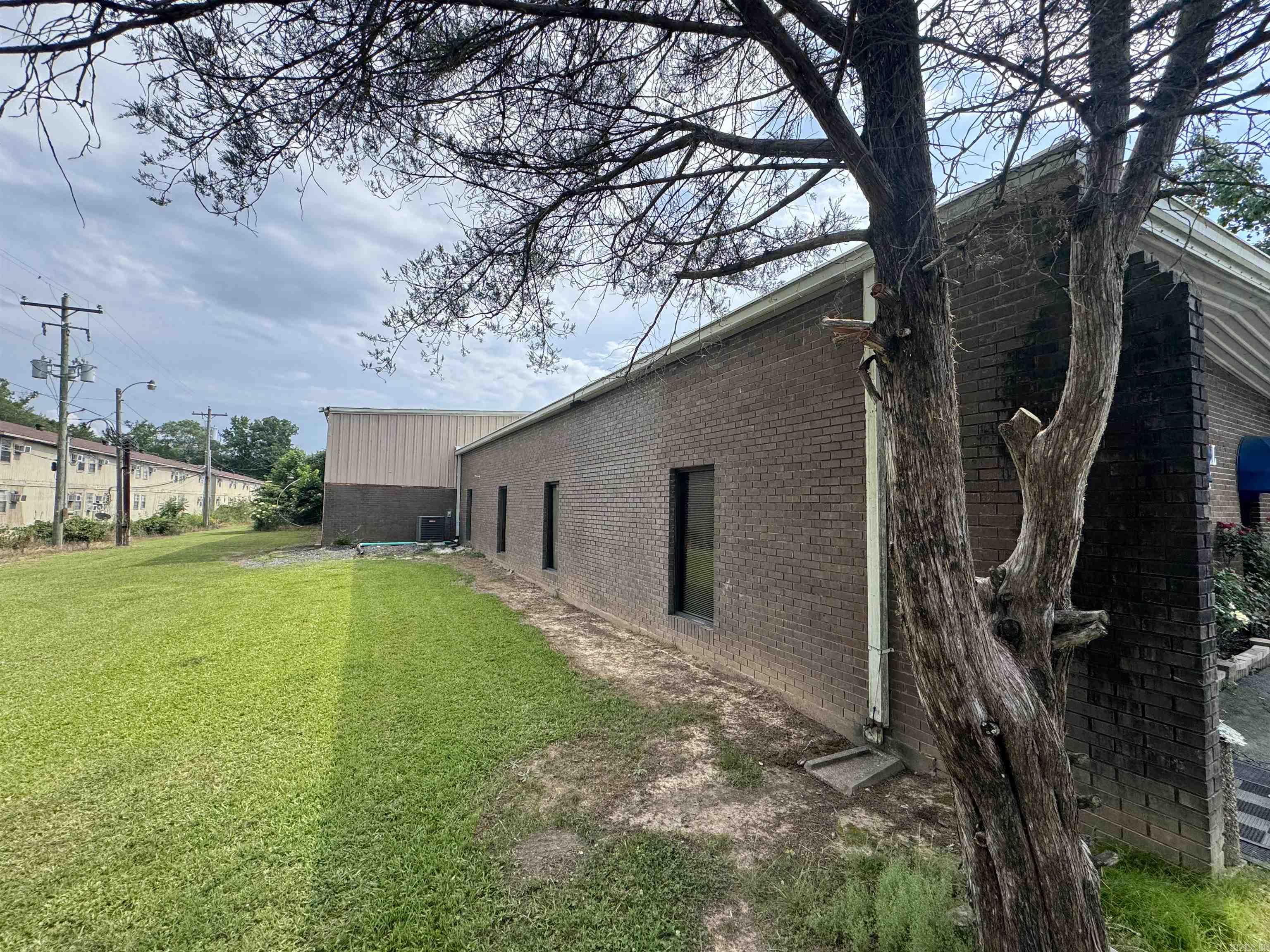 1  Beth  Gravel Ridge, AR