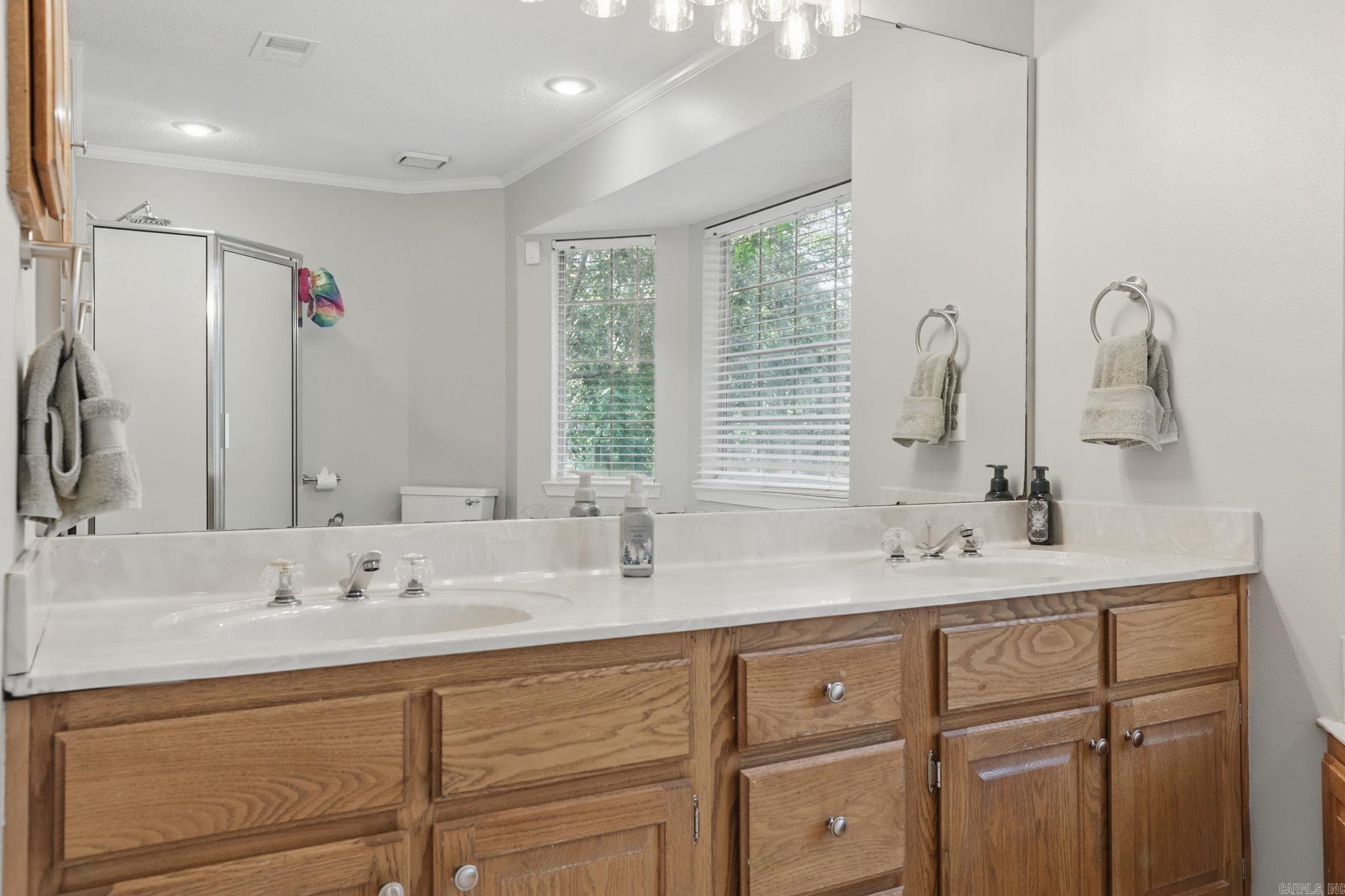 1321  River Oaks  Benton, AR