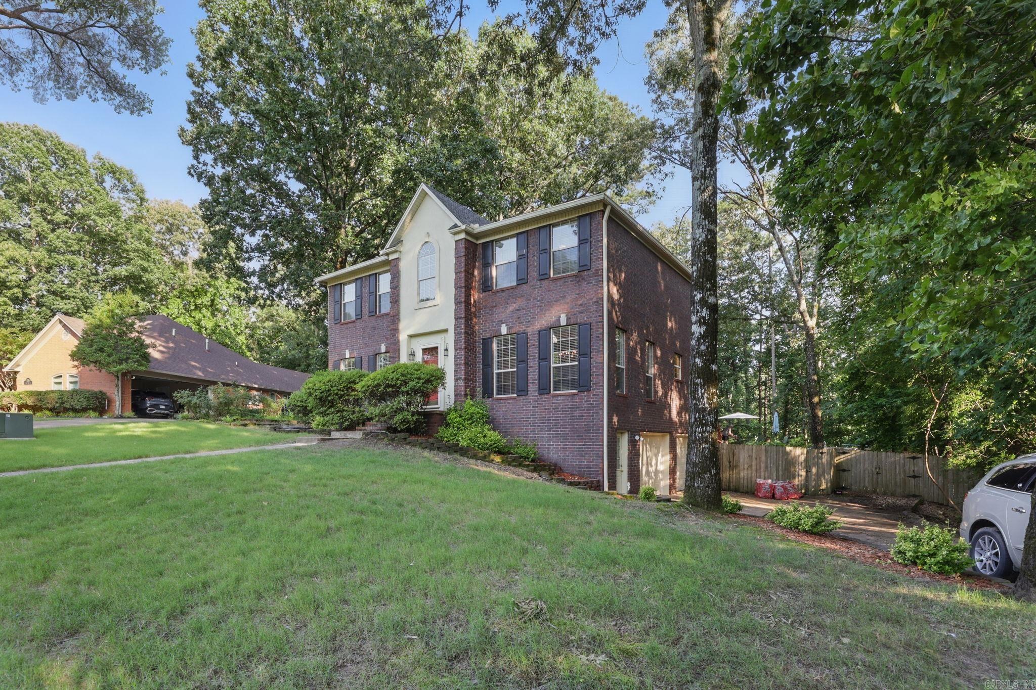 1321  River Oaks  Benton, AR