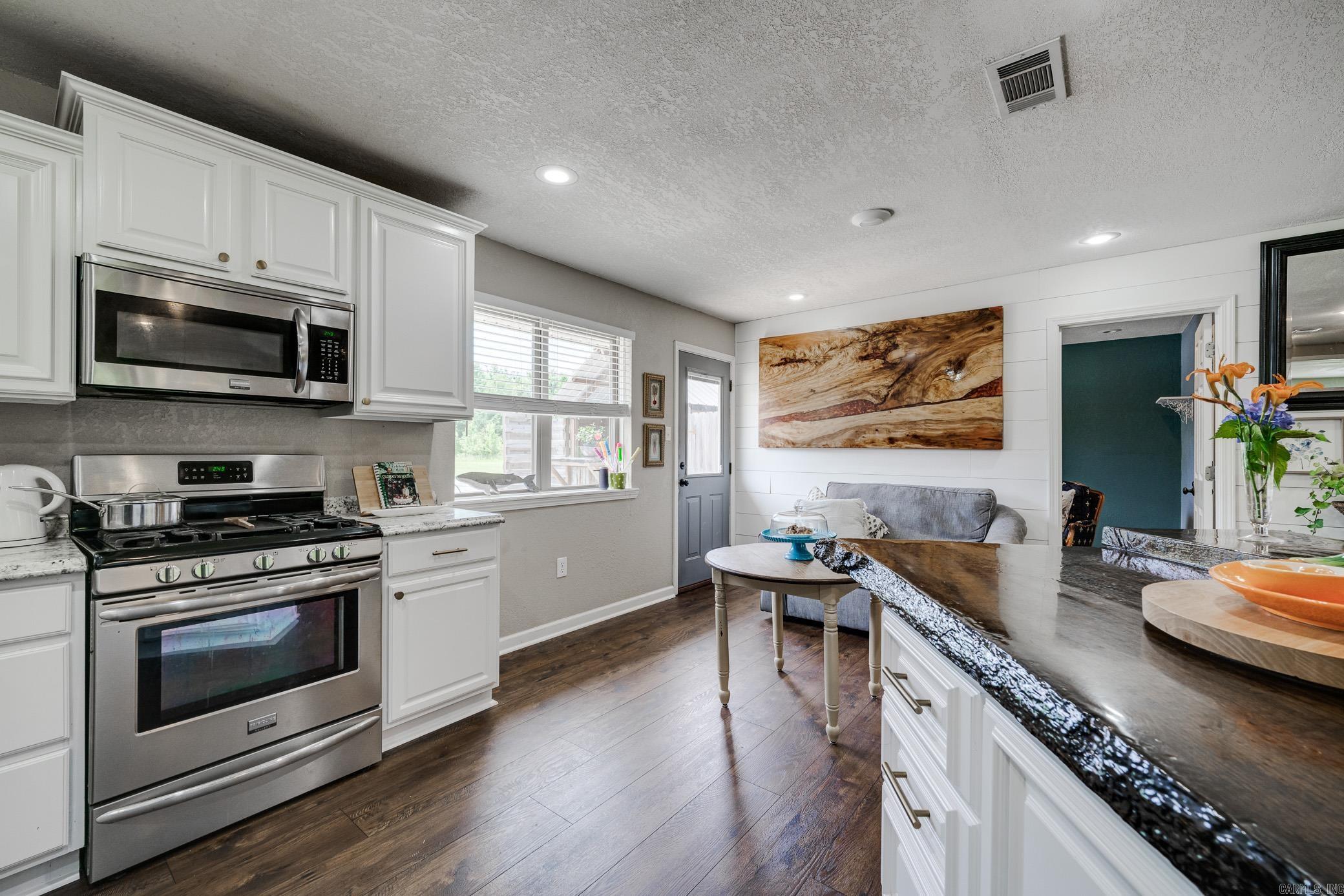12  Wilcox Acres  Greenbrier, AR