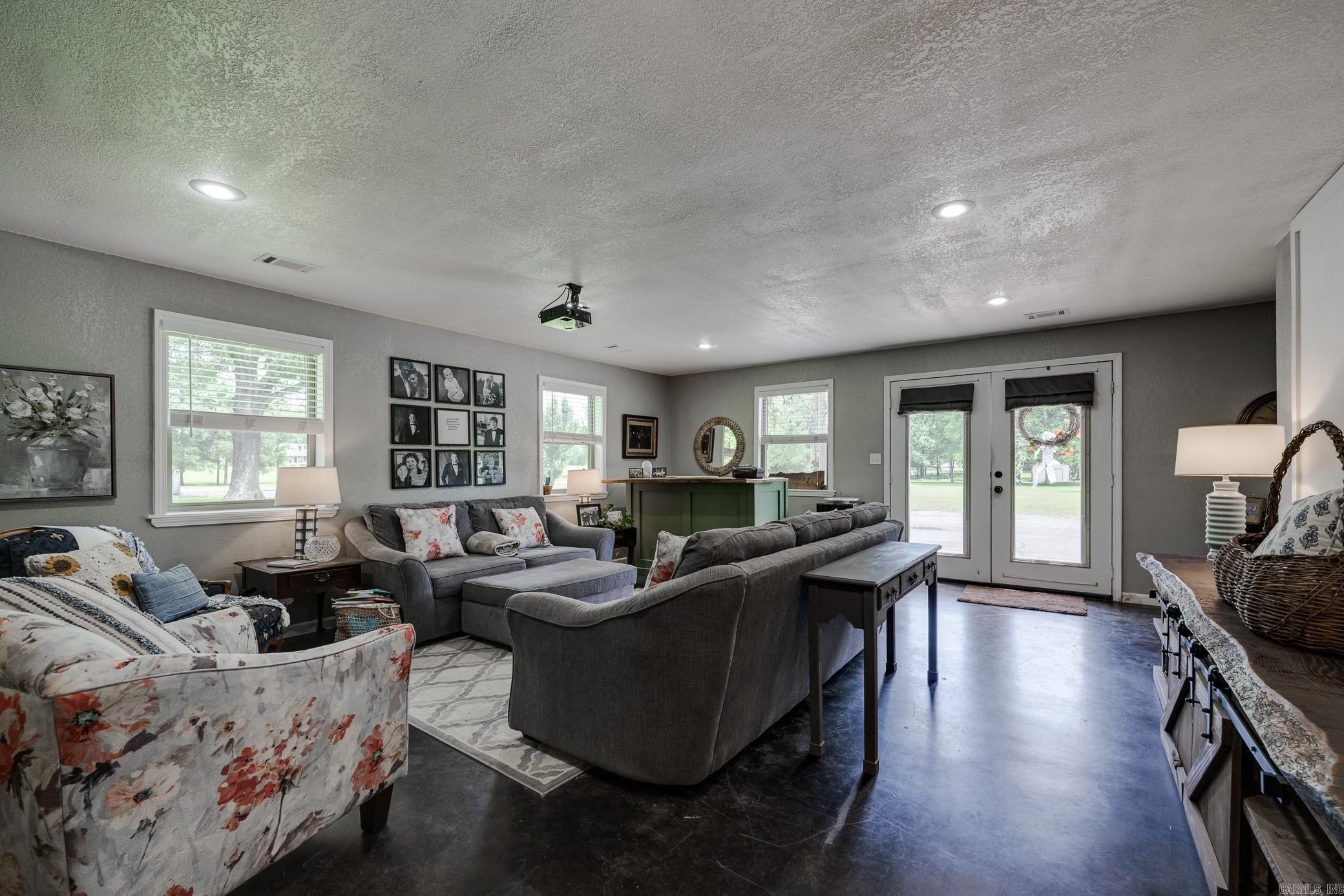 12  Wilcox Acres  Greenbrier, AR