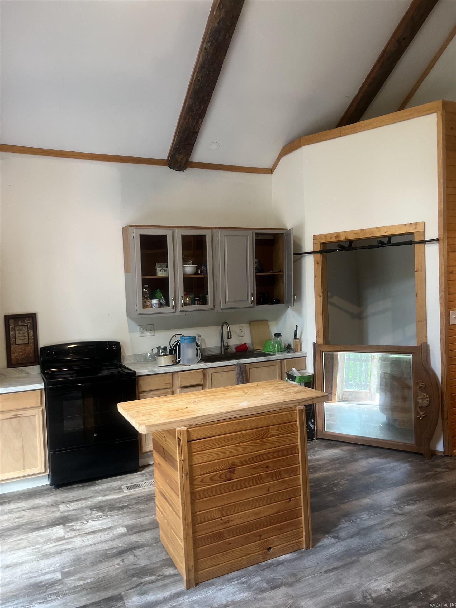 1203  Stewart  Little Rock, AR