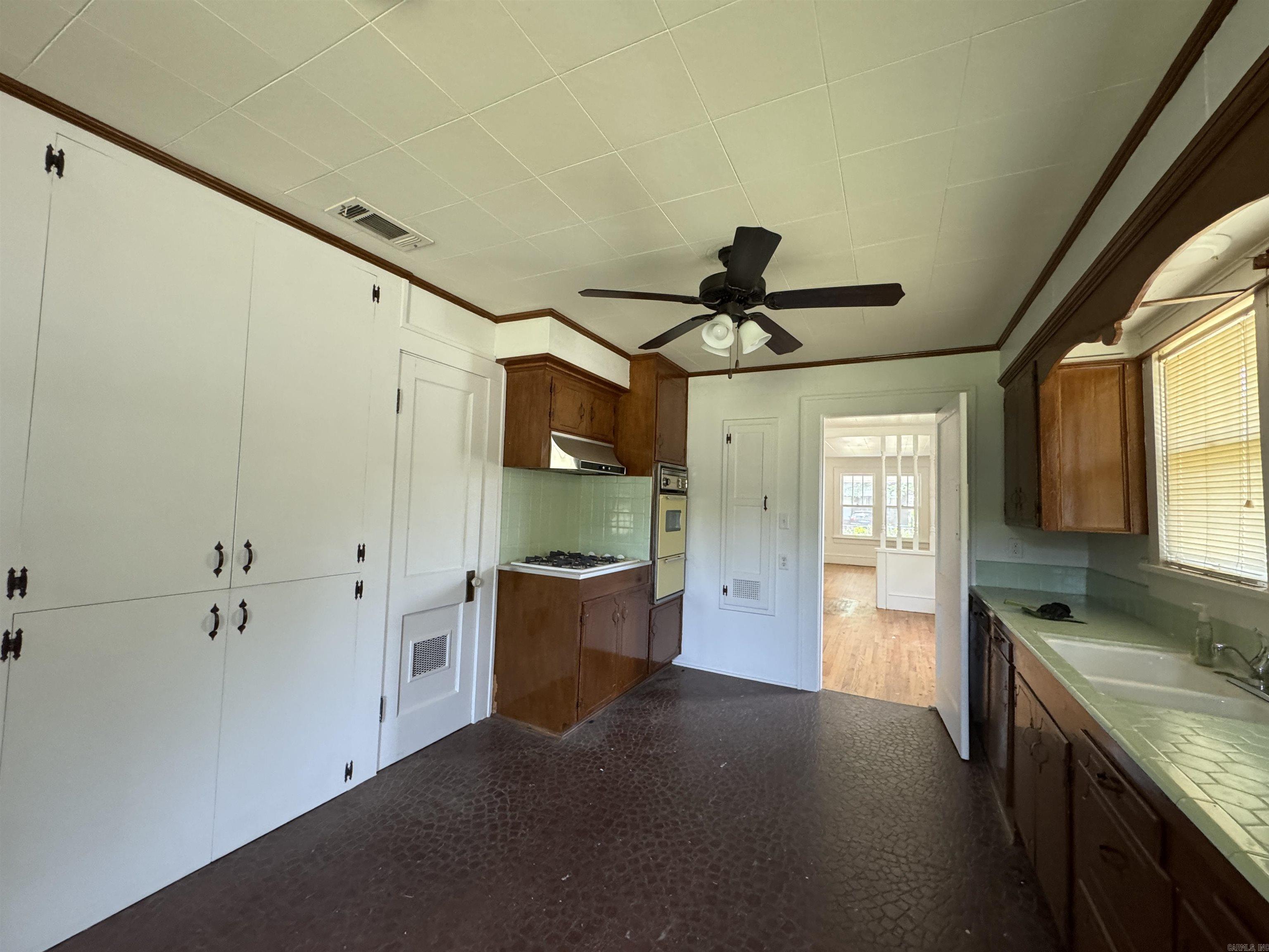 404  McHenry  Malvern, AR