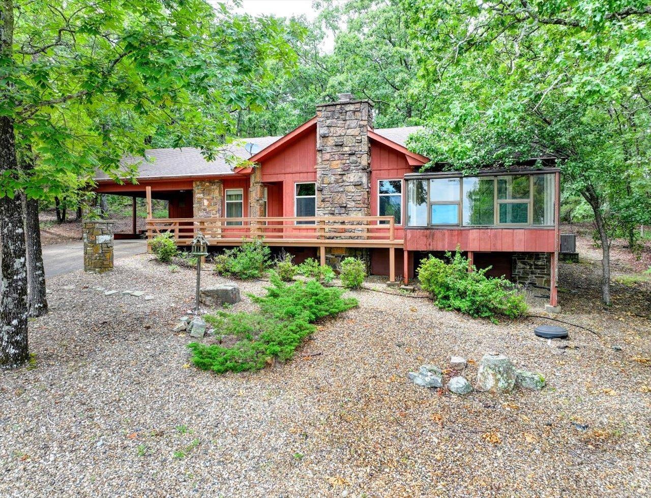 40  Almazan  Hot Springs Village, AR