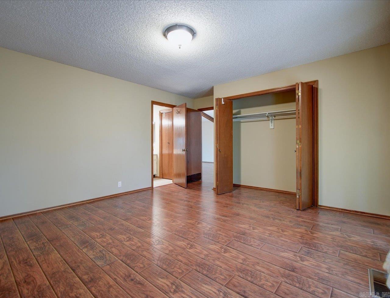 40  Almazan  Hot Springs Village, AR