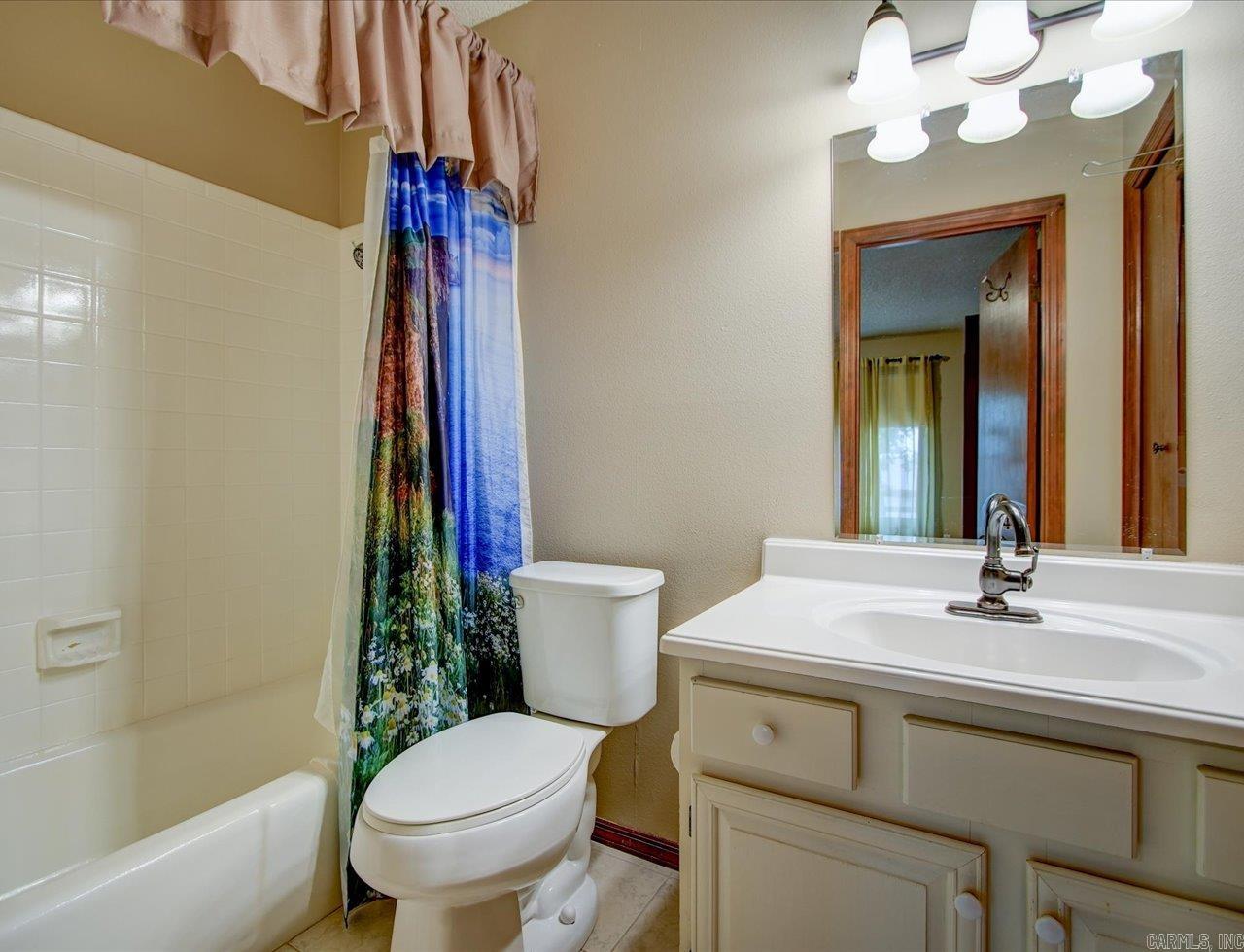 40  Almazan  Hot Springs Village, AR