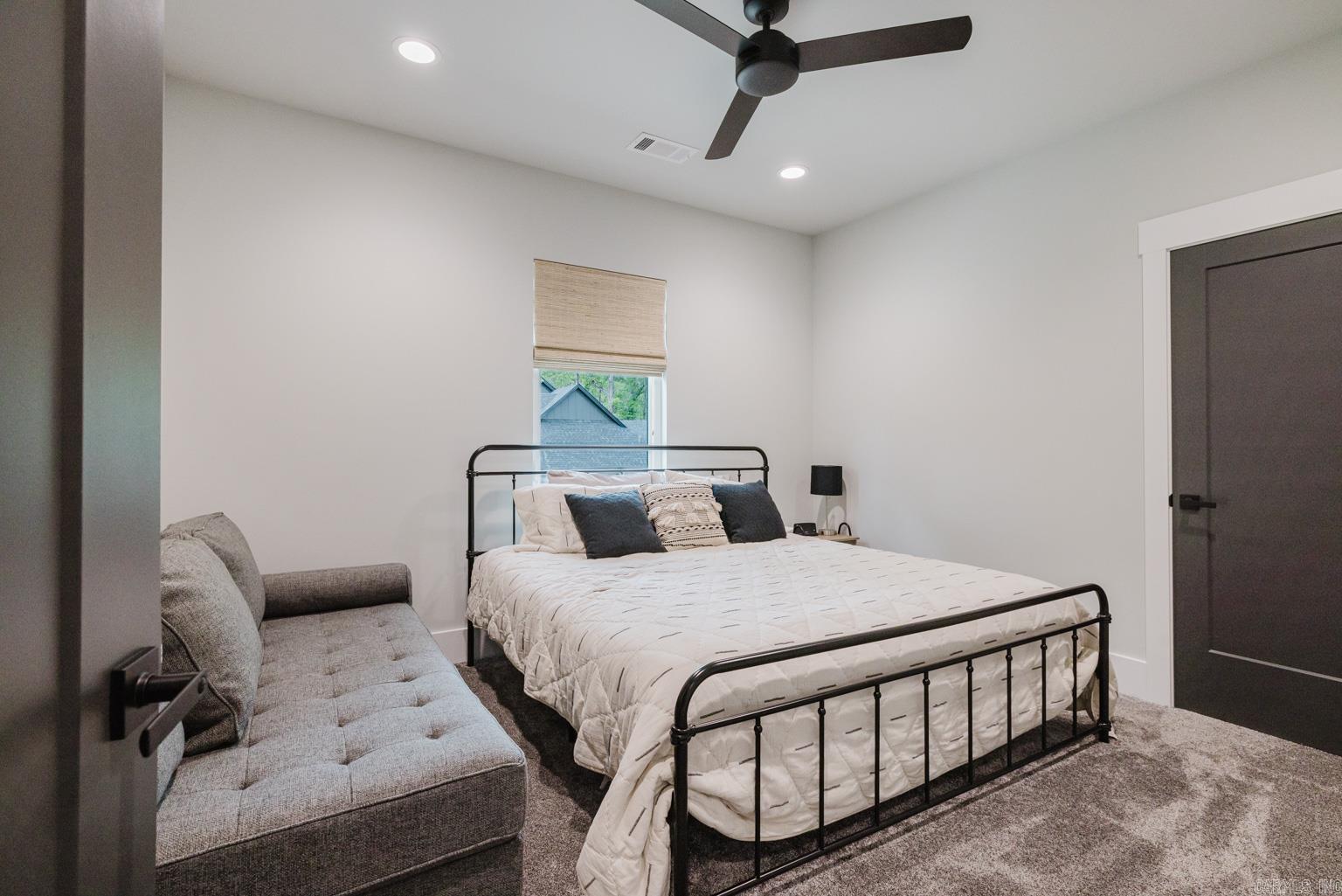 6048  Charley  Benton, AR