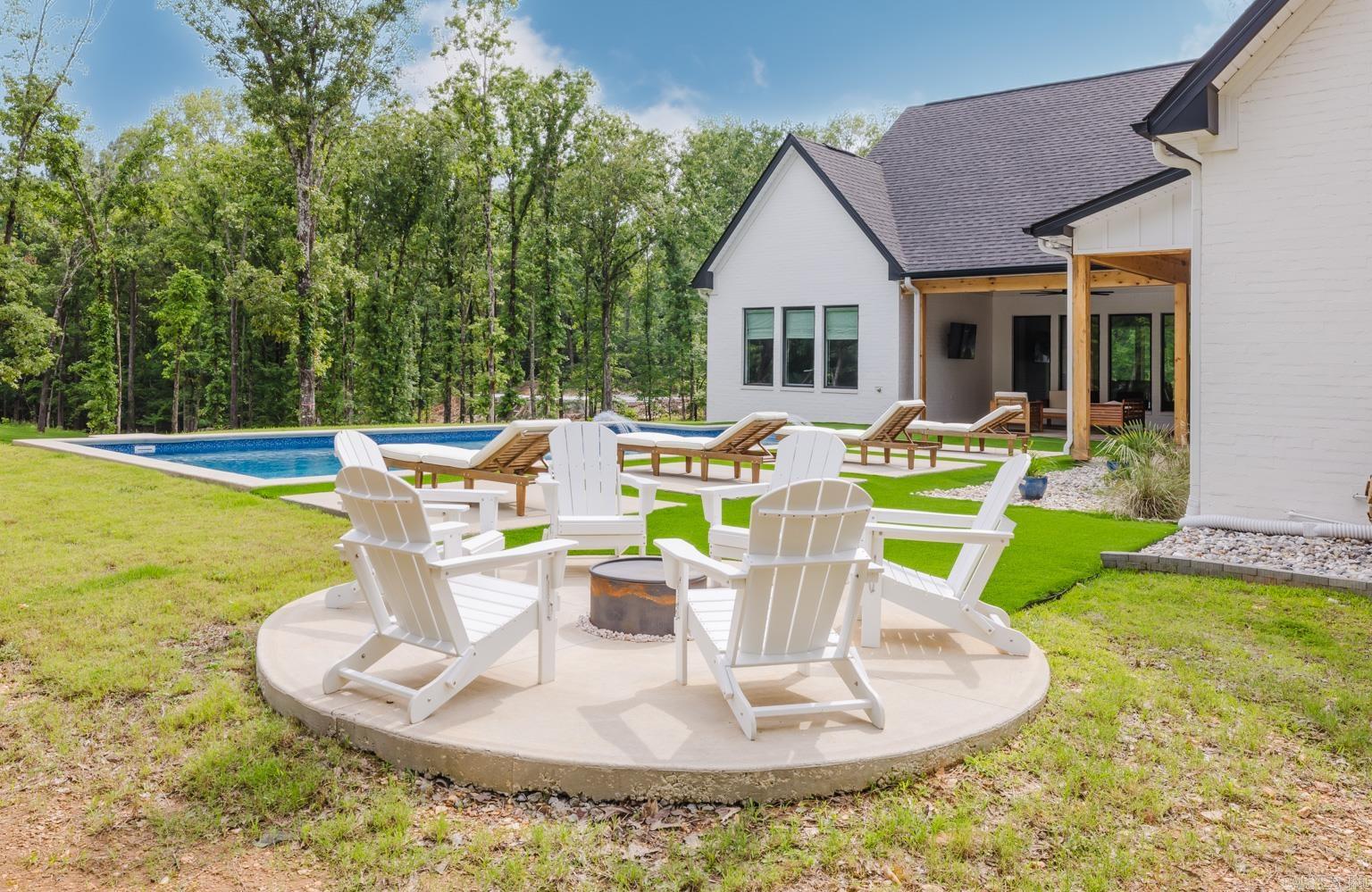 6048  Charley  Benton, AR