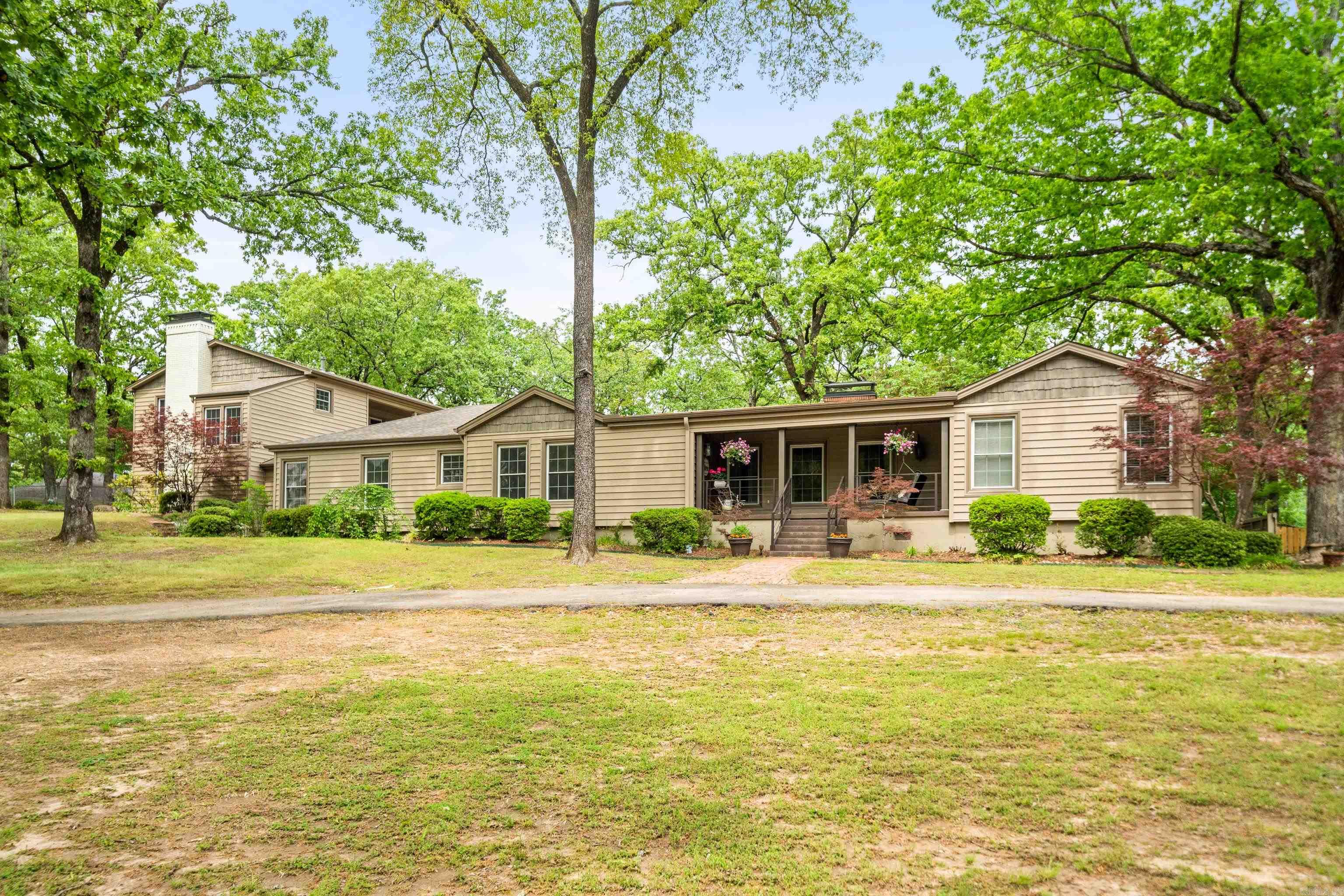 215  Bellaire  Hot Springs, AR
