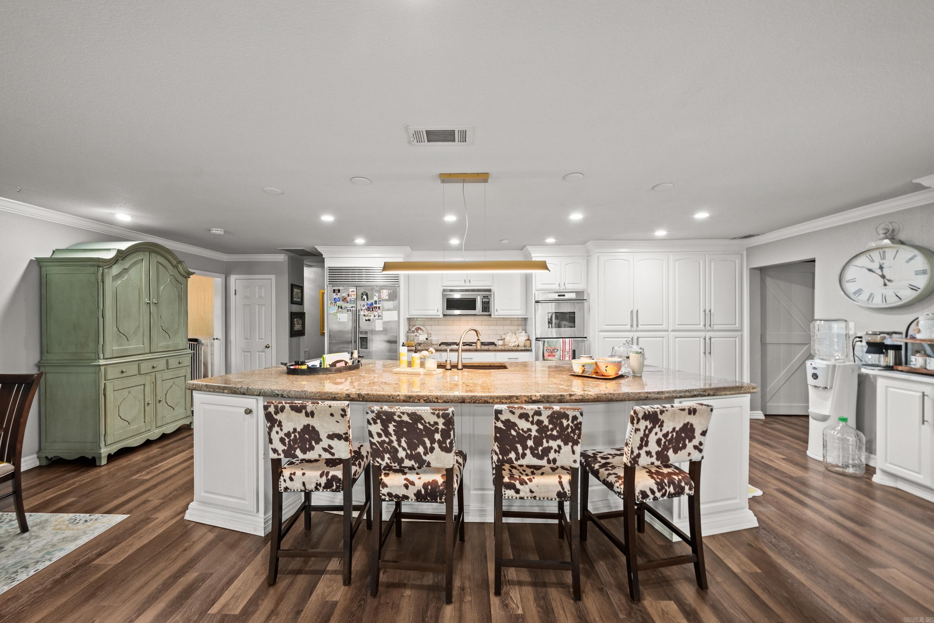 215  Bellaire  Hot Springs, AR