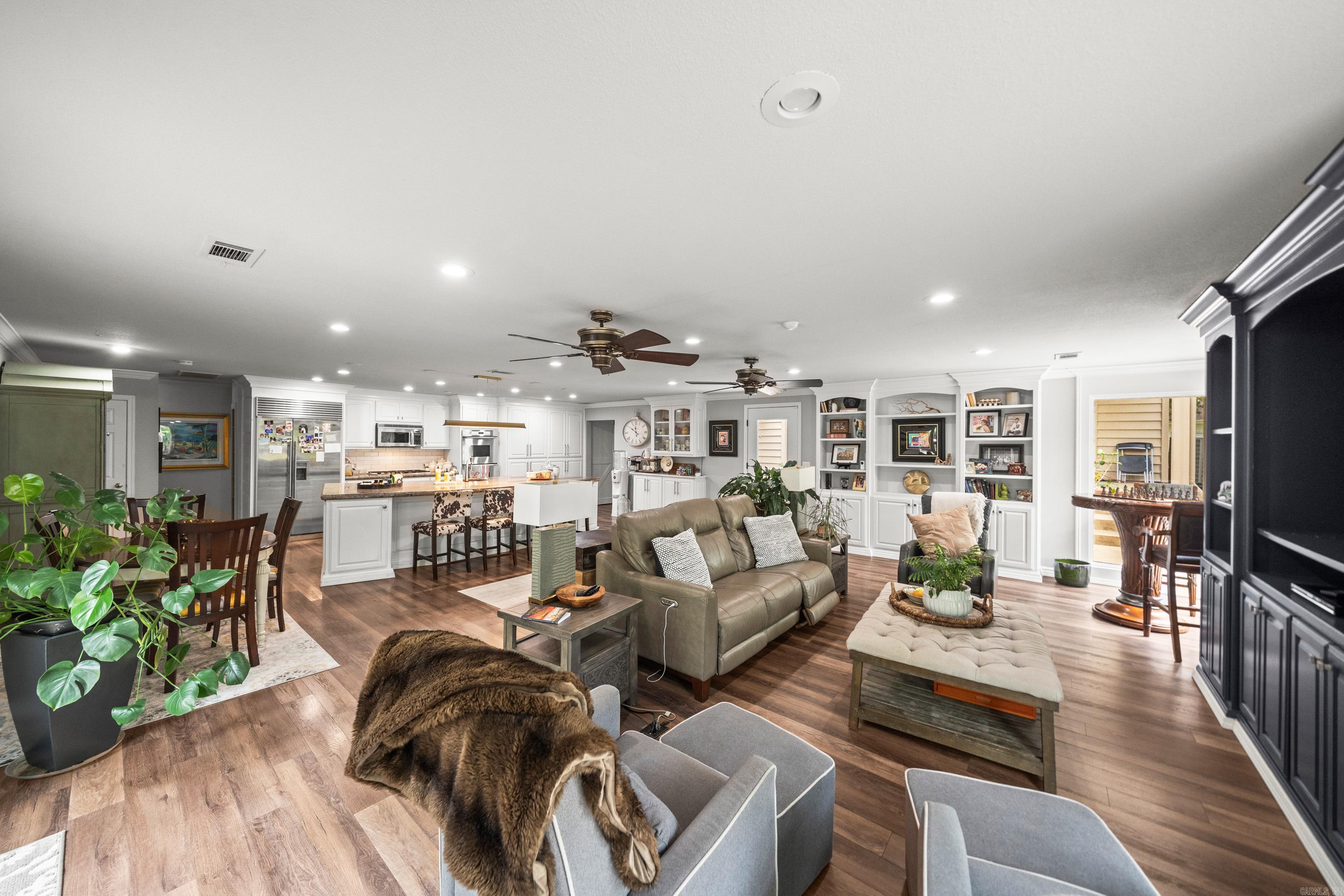 215  Bellaire  Hot Springs, AR