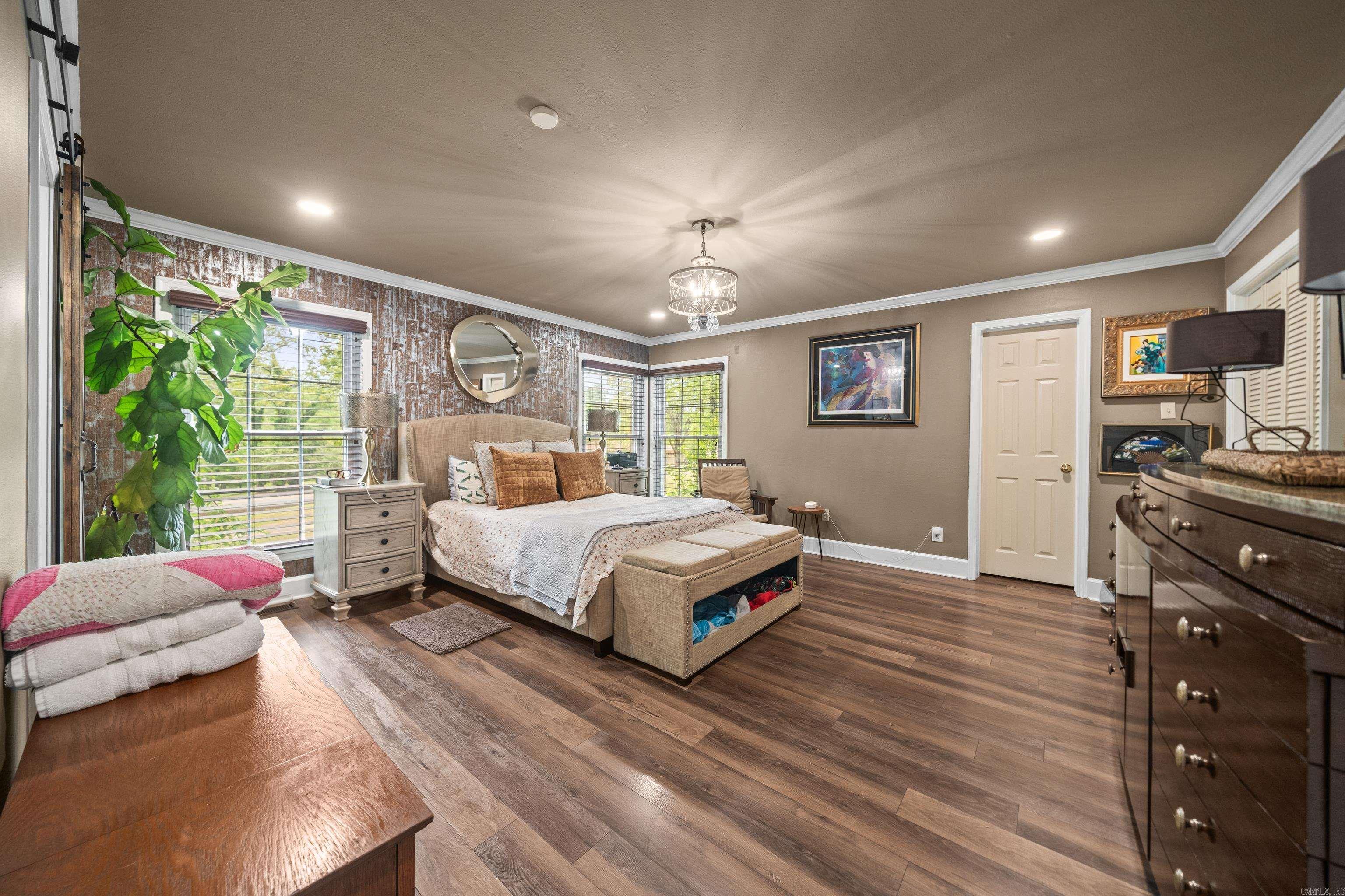 215  Bellaire  Hot Springs, AR