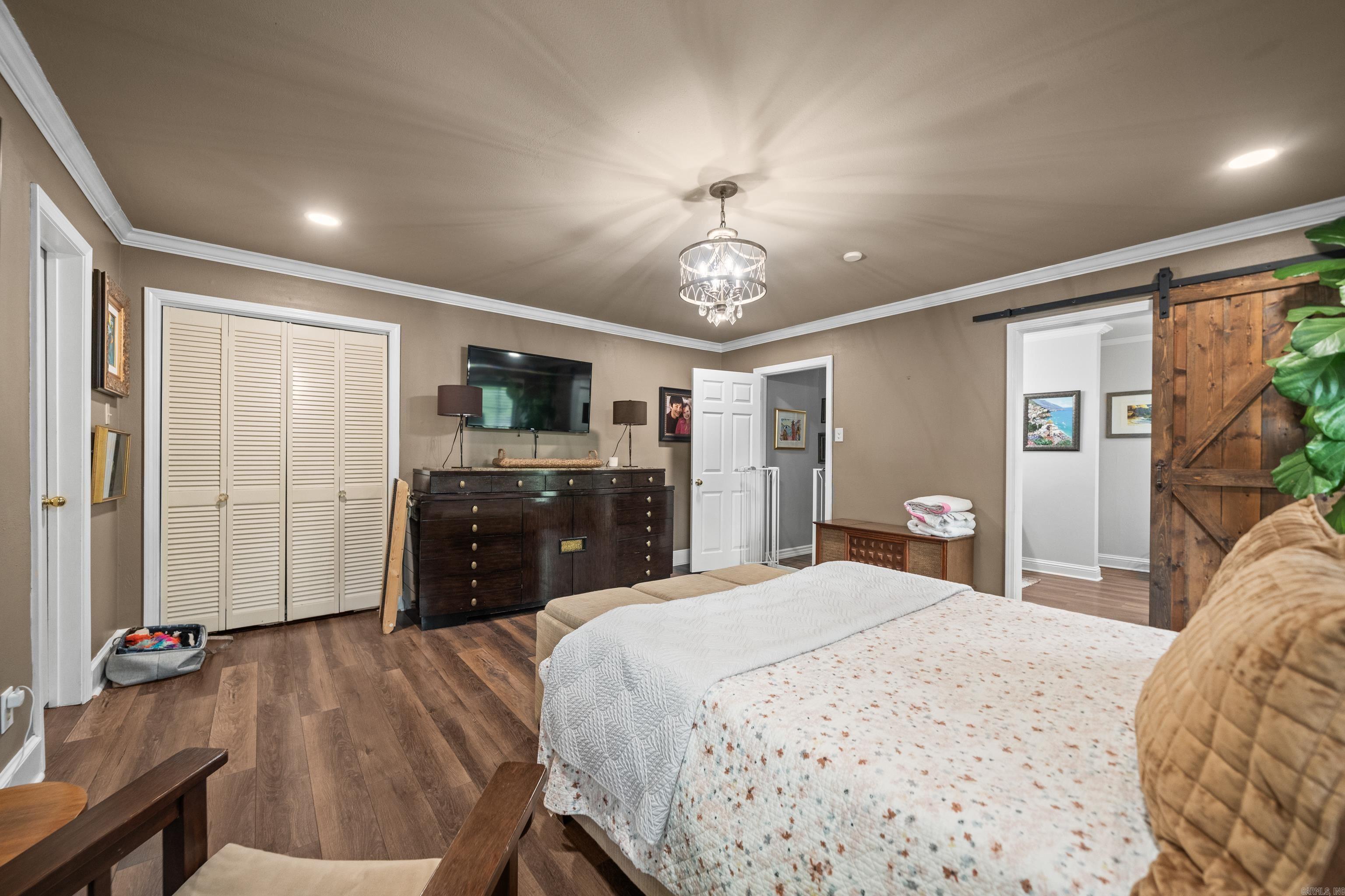 215  Bellaire  Hot Springs, AR