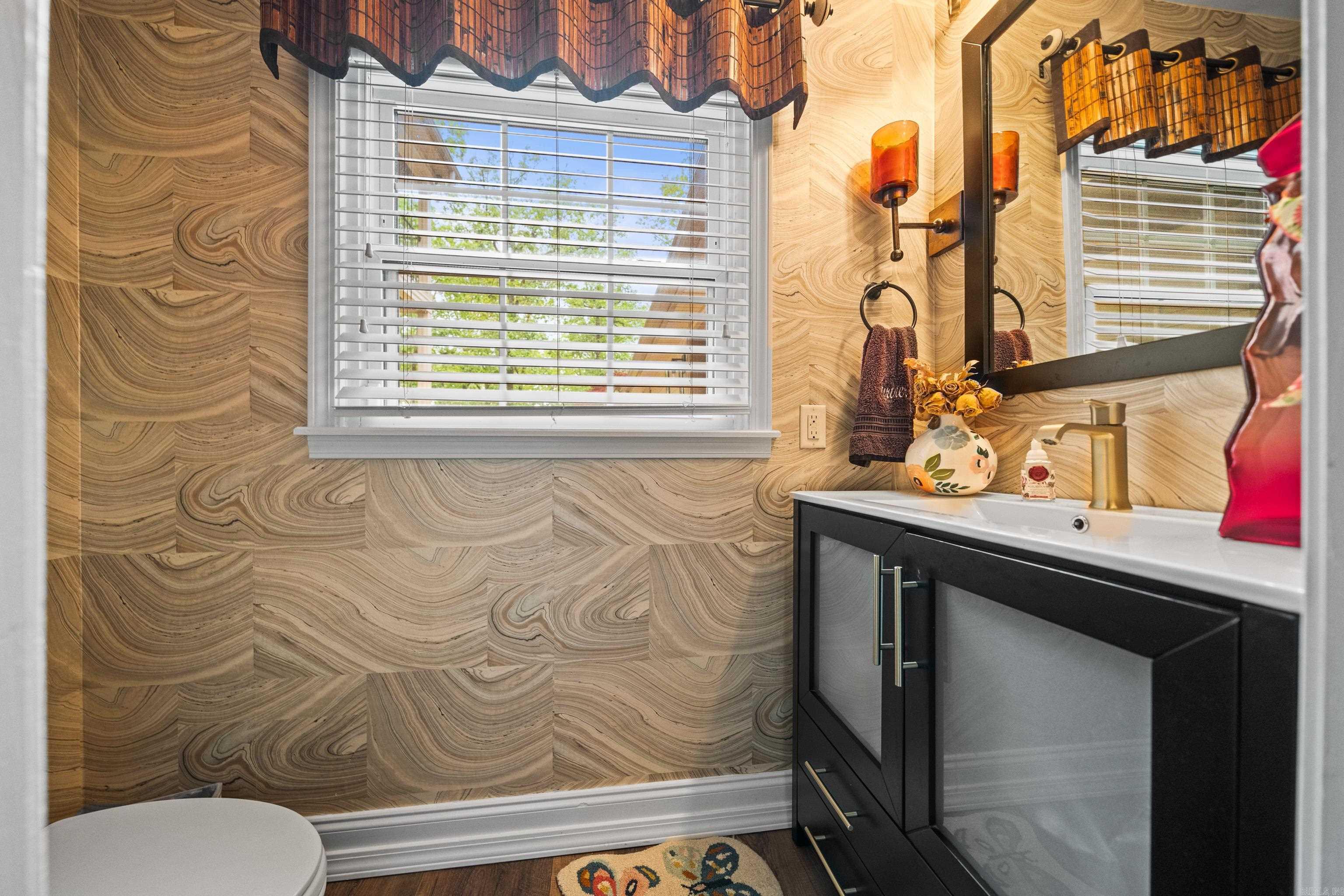 215  Bellaire  Hot Springs, AR