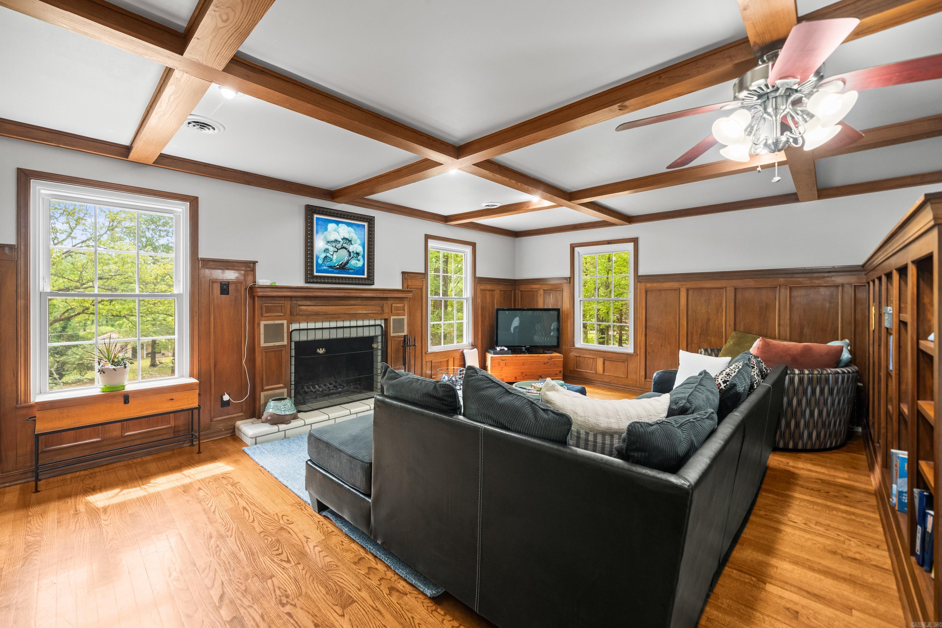 215  Bellaire  Hot Springs, AR
