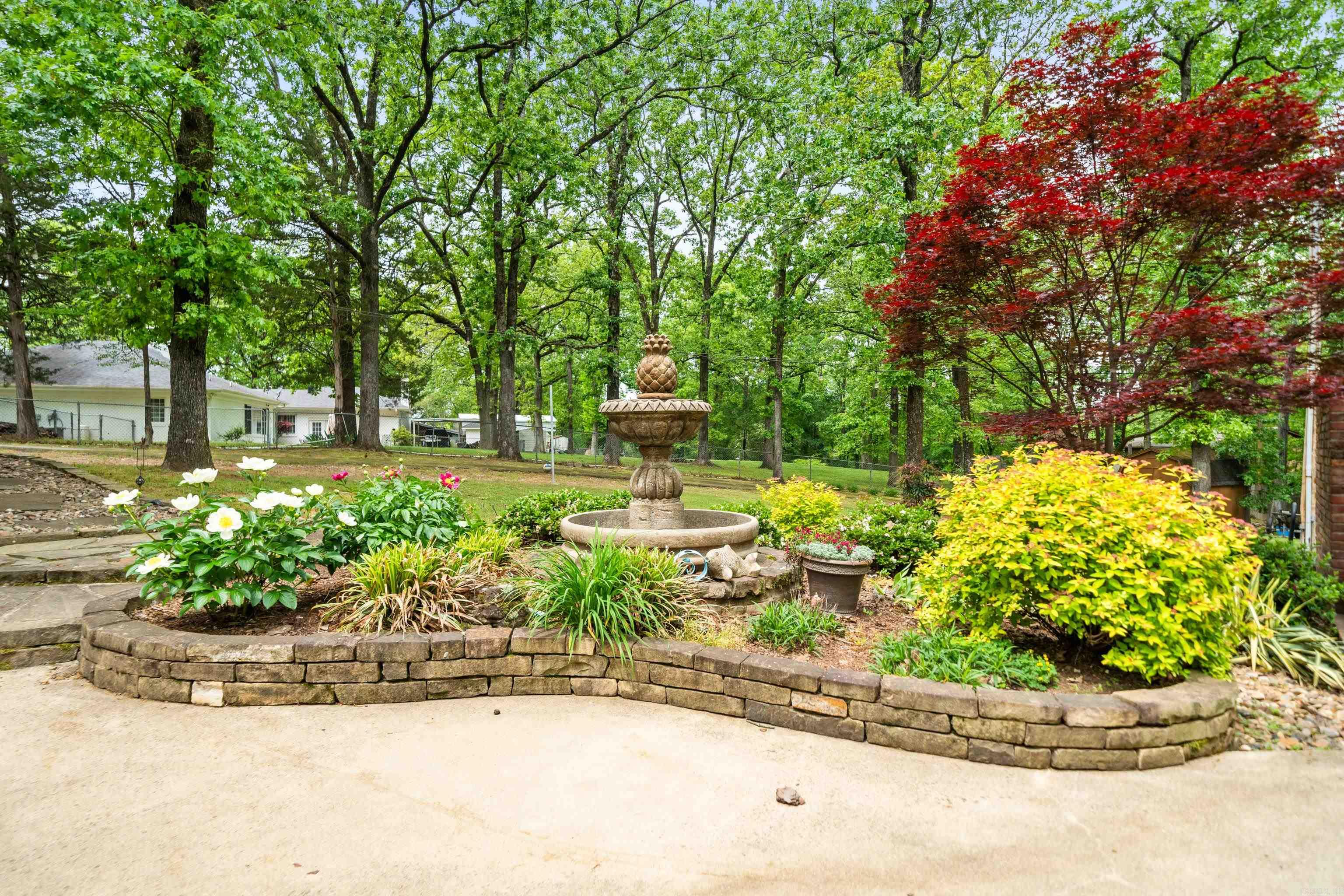 215  Bellaire  Hot Springs, AR