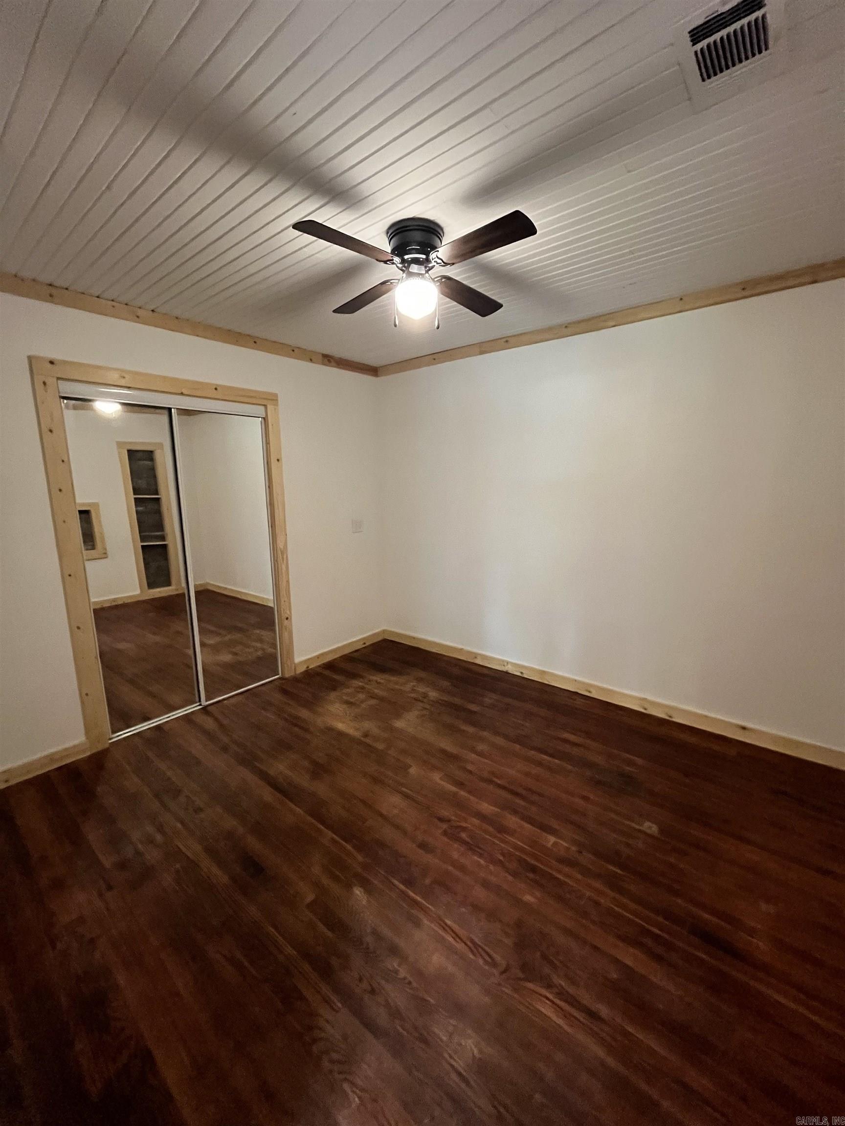 231 N Elm St  Salem, AR