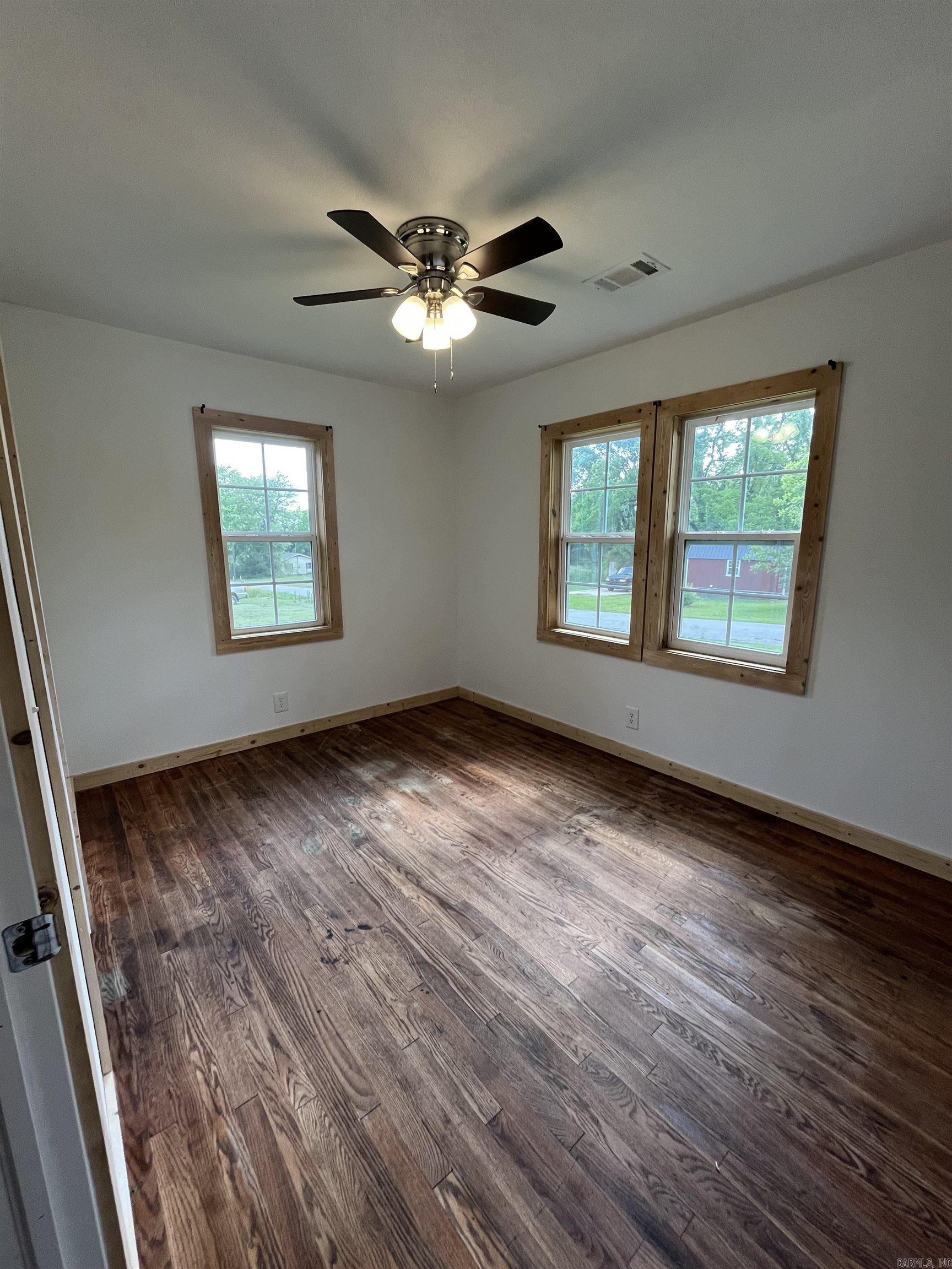 231 N Elm St  Salem, AR