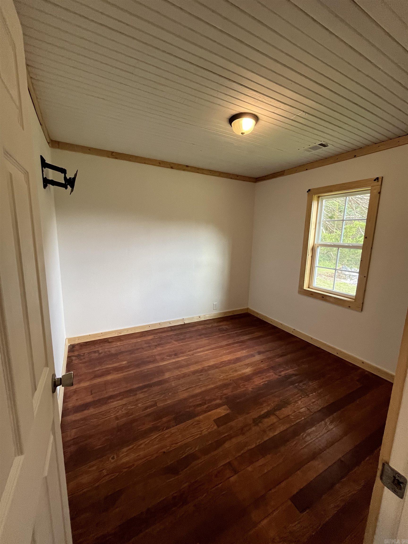 231 N Elm St  Salem, AR