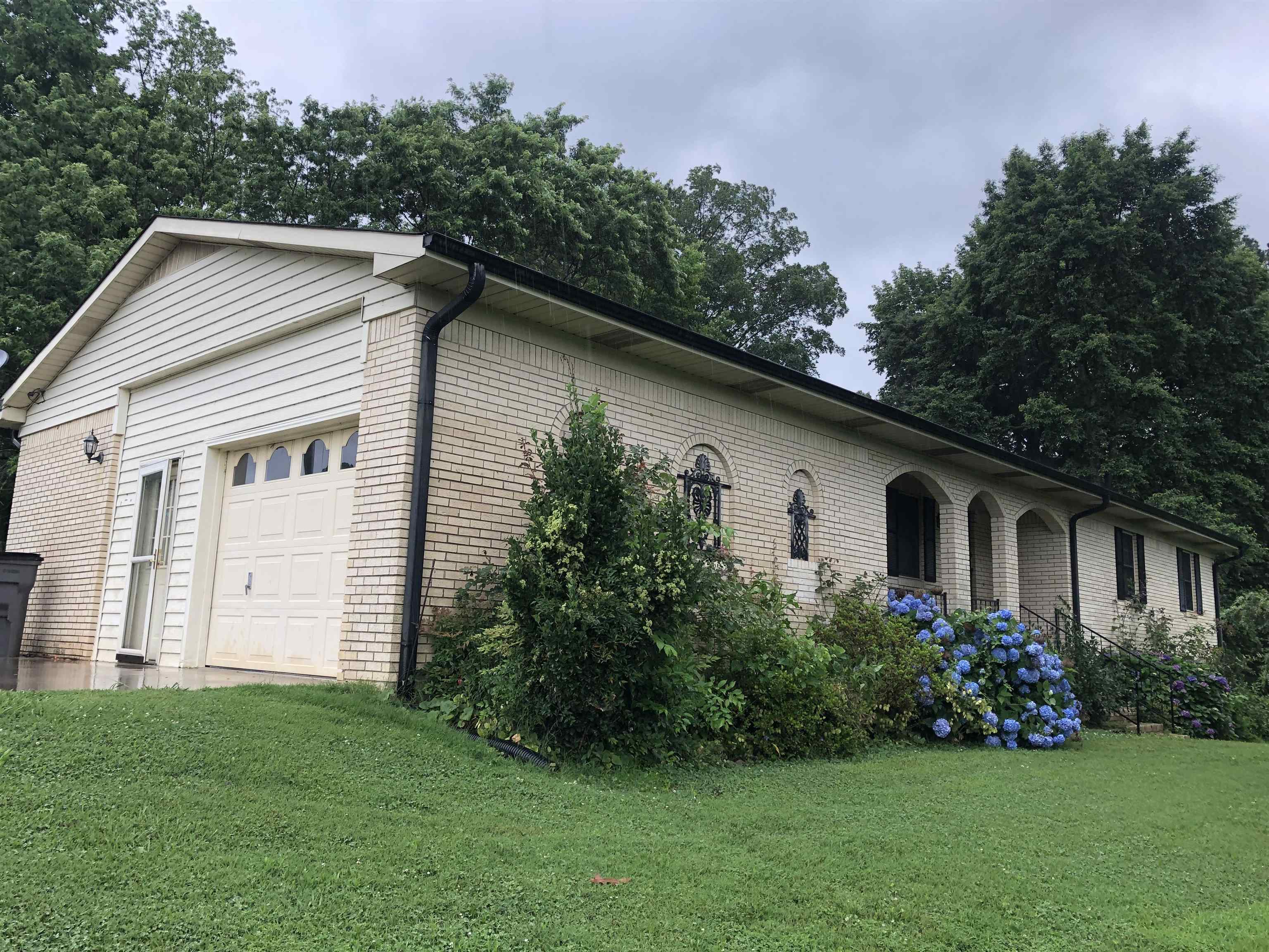 2101  WILDROSE  Paragould, AR